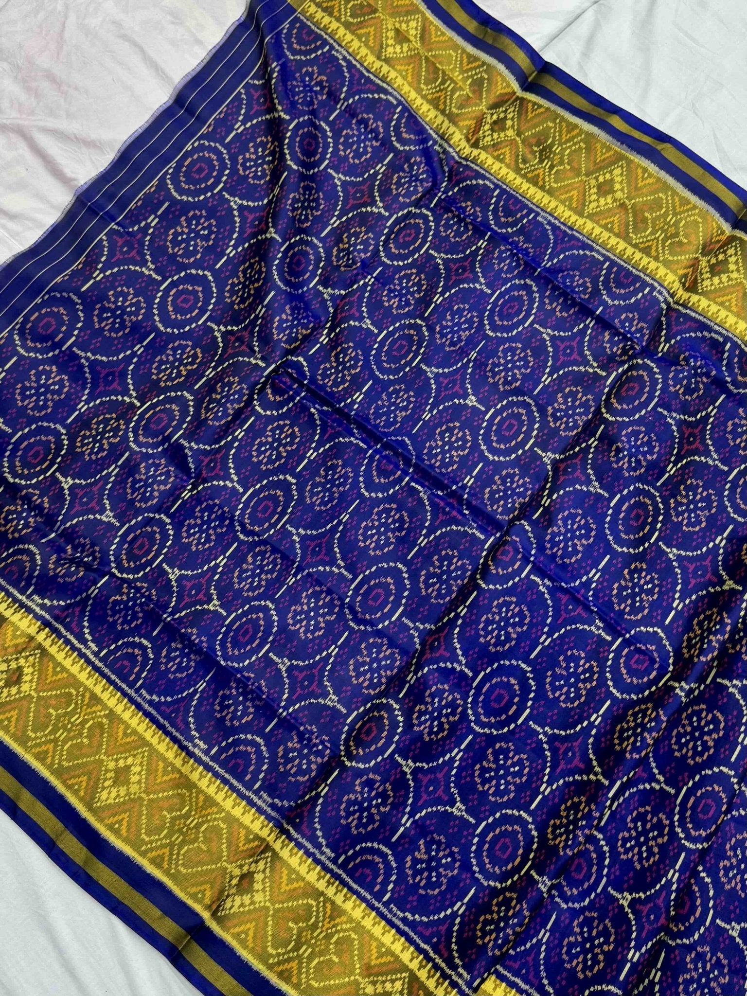 Blue circle design tissue Border Patola Saree - SindhoiPatolaArt