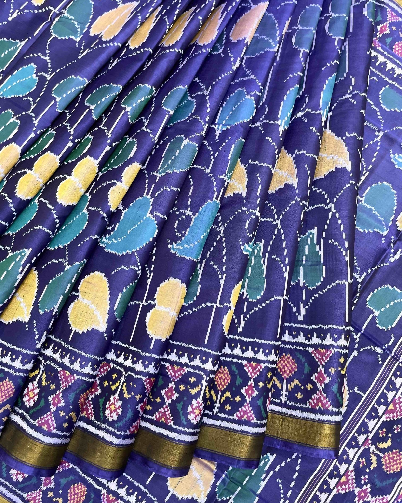Blue Fancy Leaves Patola Saree - SindhoiPatolaArt