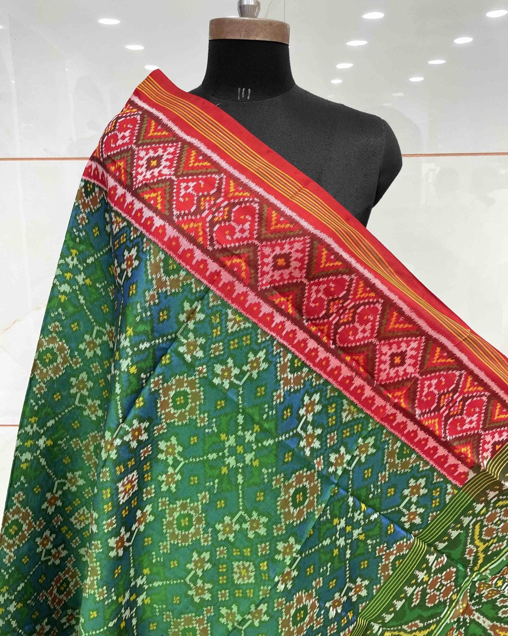 Blue Ganga Jamuna Navratan Patola Dupatta - SindhoiPatolaArt