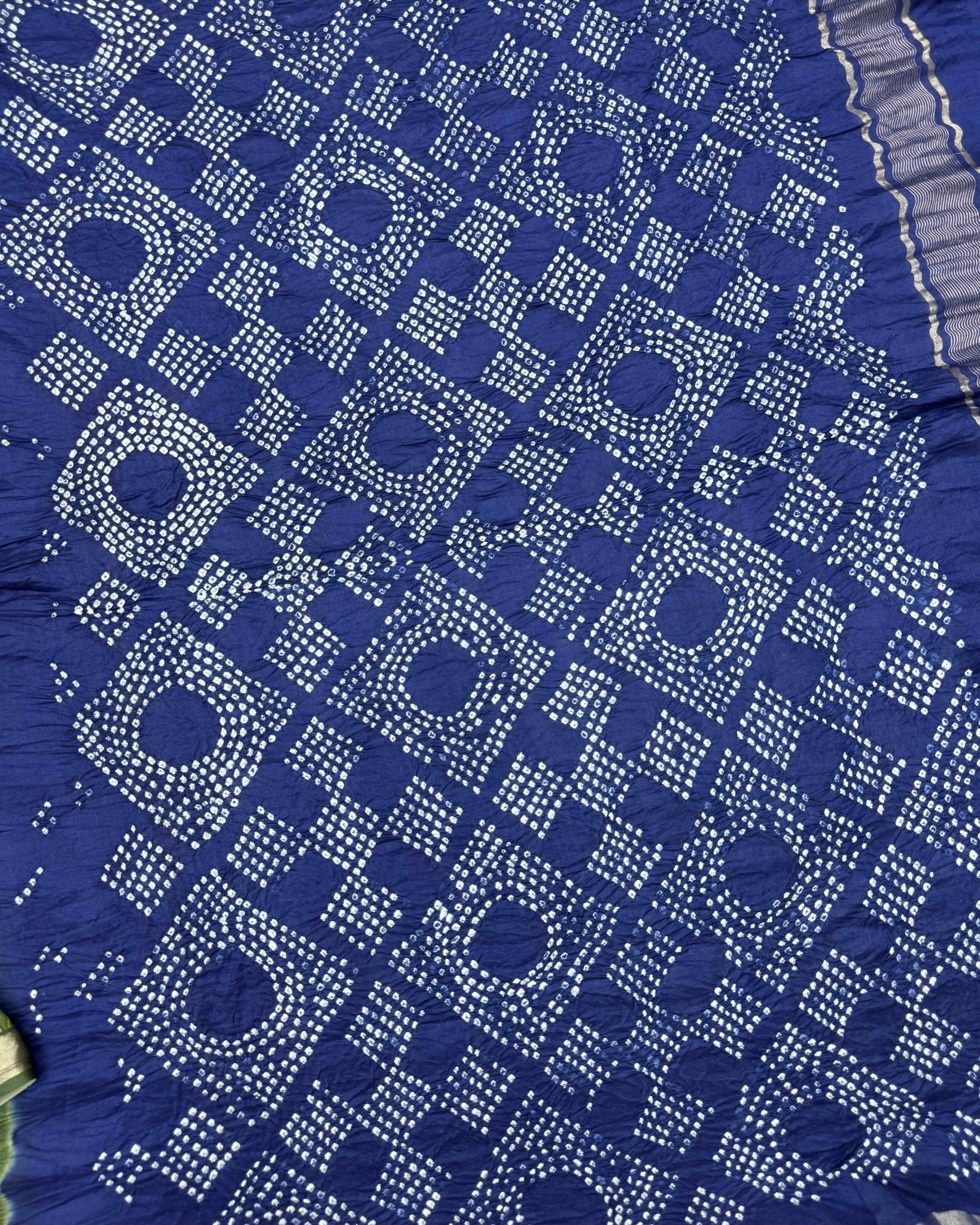 Blue & Green Flower Cotton Silk Pichhwai Bandhani Saree - SindhoiPatolaArt