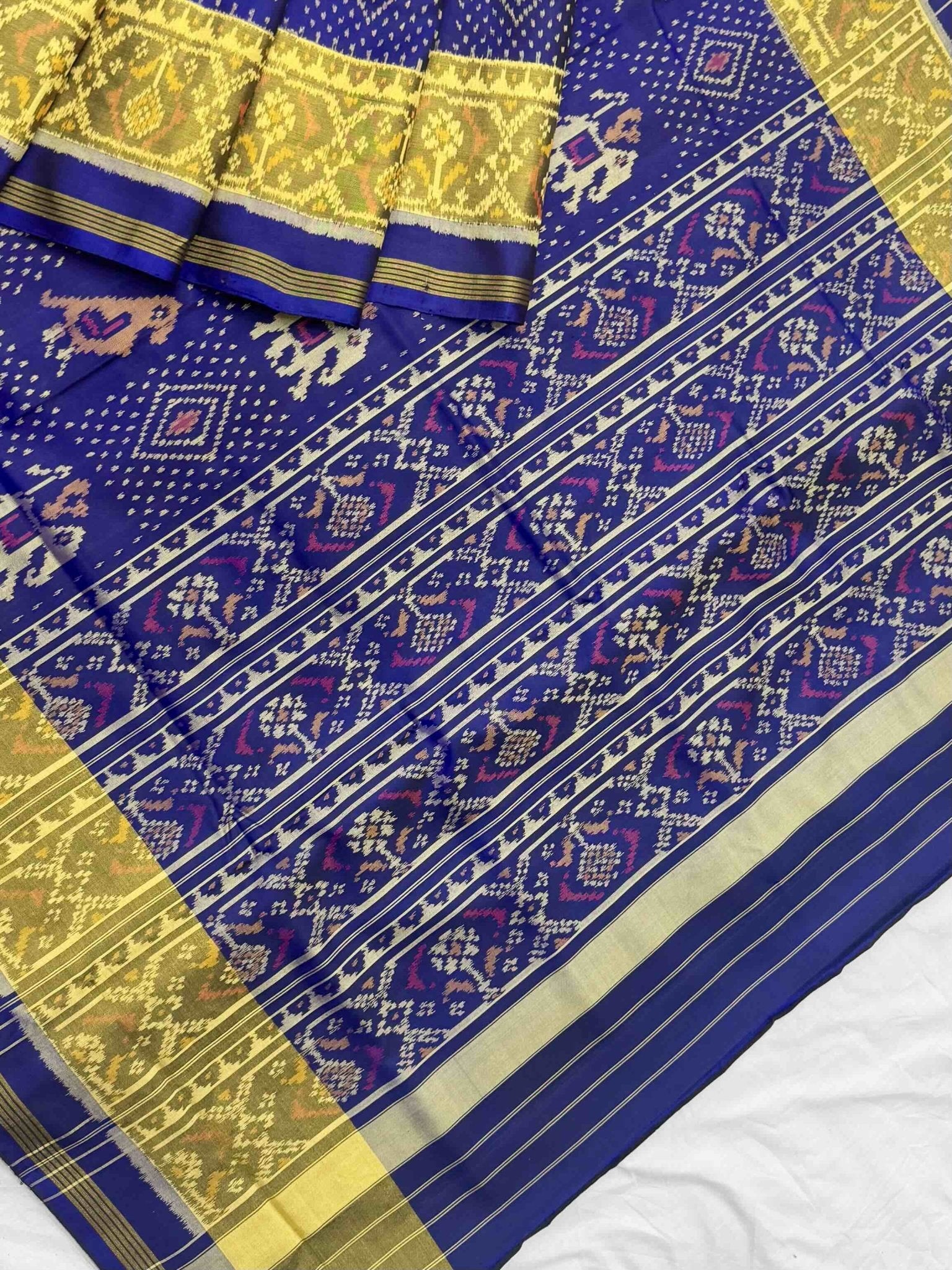 Blue Narikunj patola saree - SindhoiPatolaArt