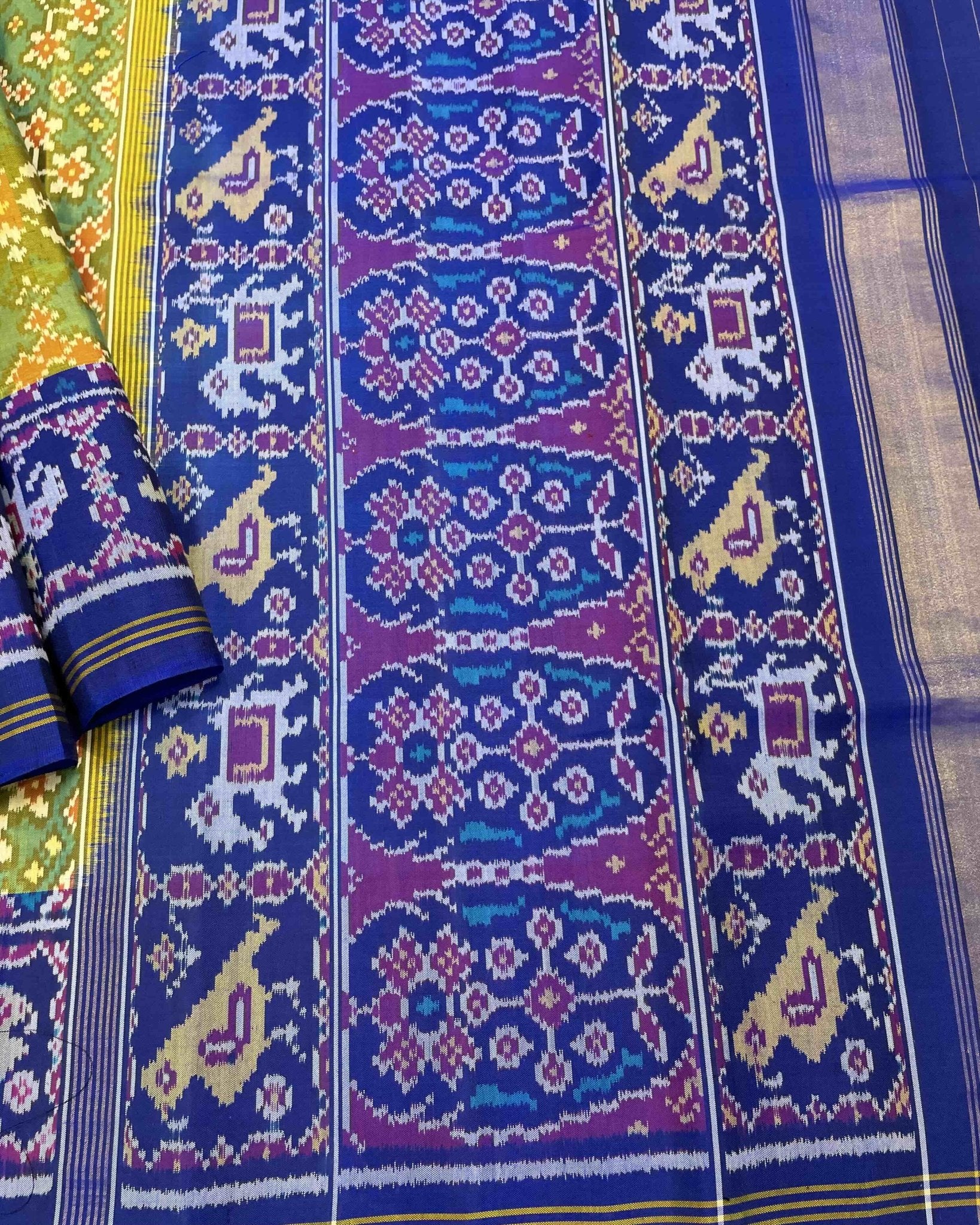 Blue & Parrot Green Navratan Patola Saree - SindhoiPatolaArt