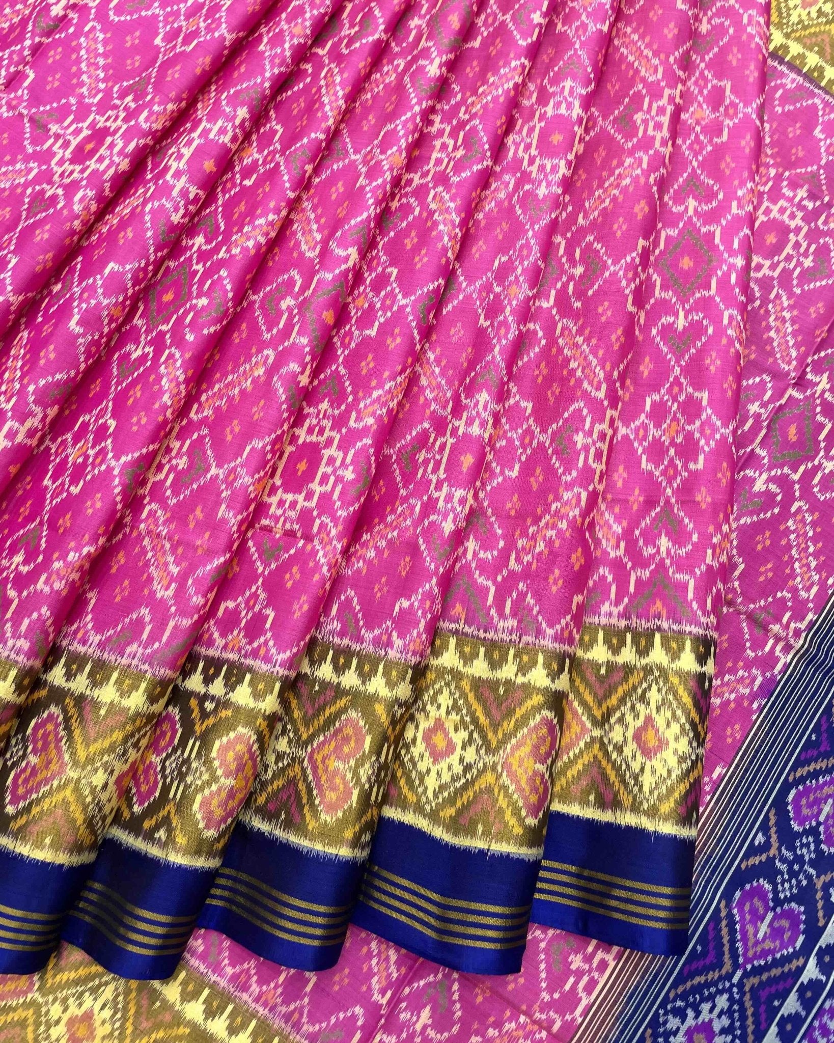 Blue & Pink Manekchowk Patola Saree - SindhoiPatolaArt