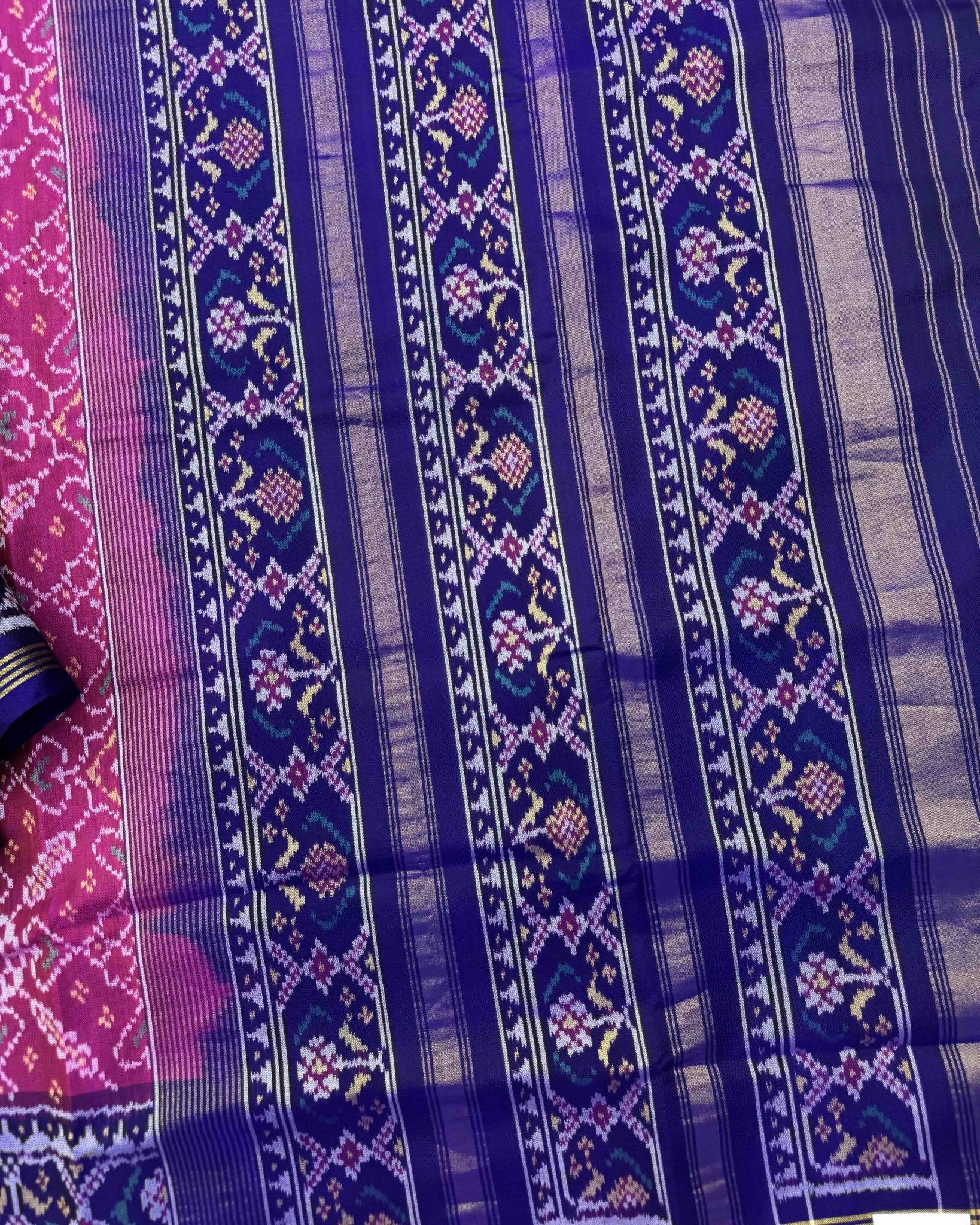 Blue & Pink Manekchowk Semi Double Ikat Patola Saree - SindhoiPatolaArt