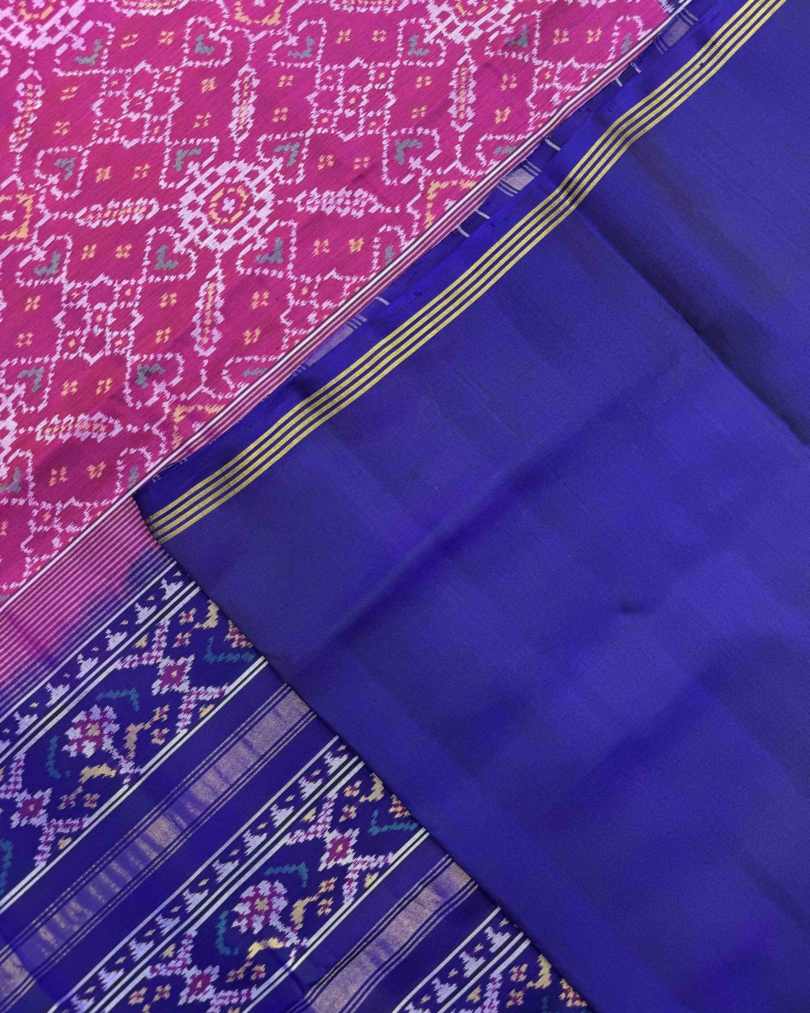 Blue & Pink Manekchowk Semi Double Ikat Patola Saree - SindhoiPatolaArt