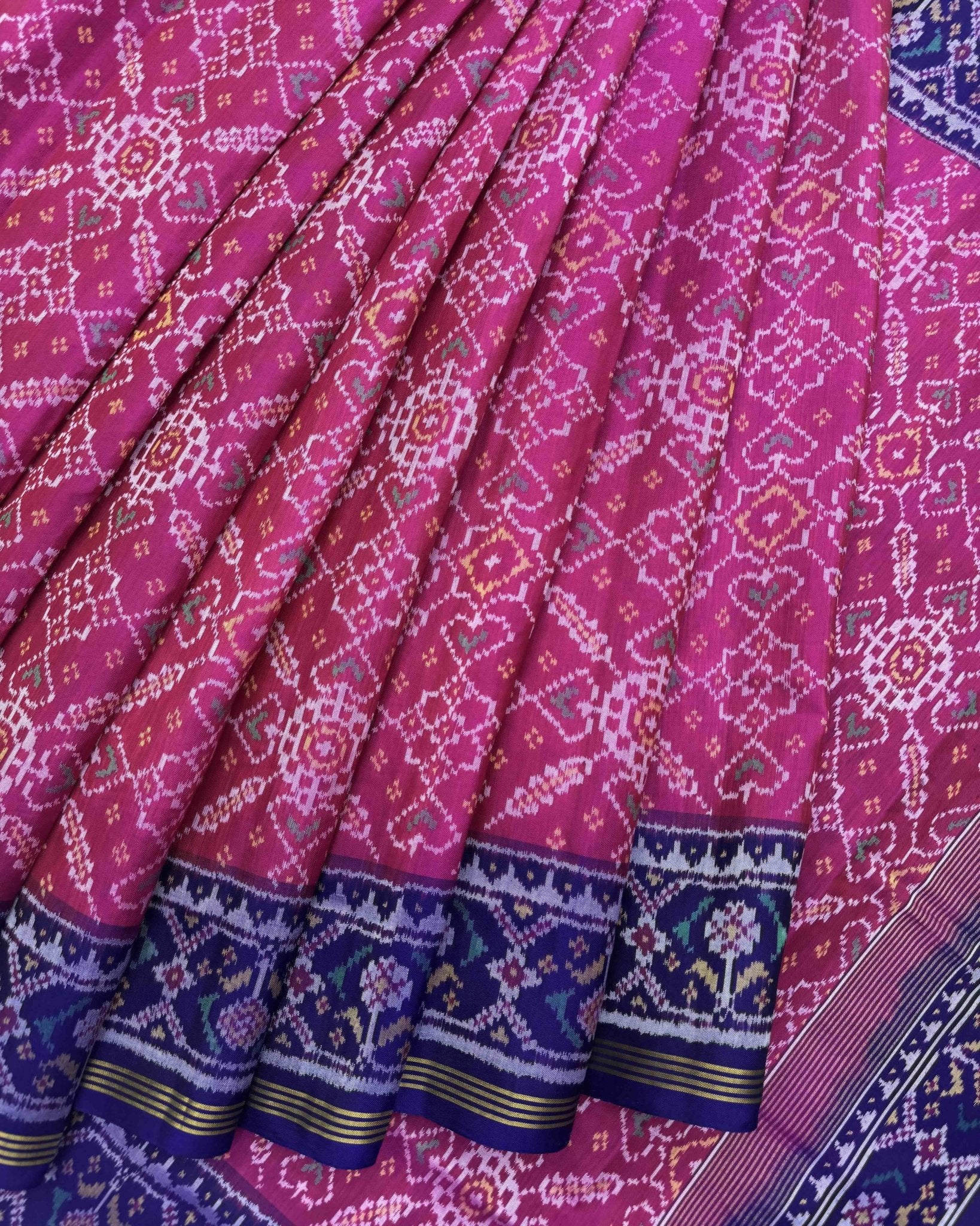 Blue & Pink Manekchowk Semi Double Ikat Patola Saree - SindhoiPatolaArt