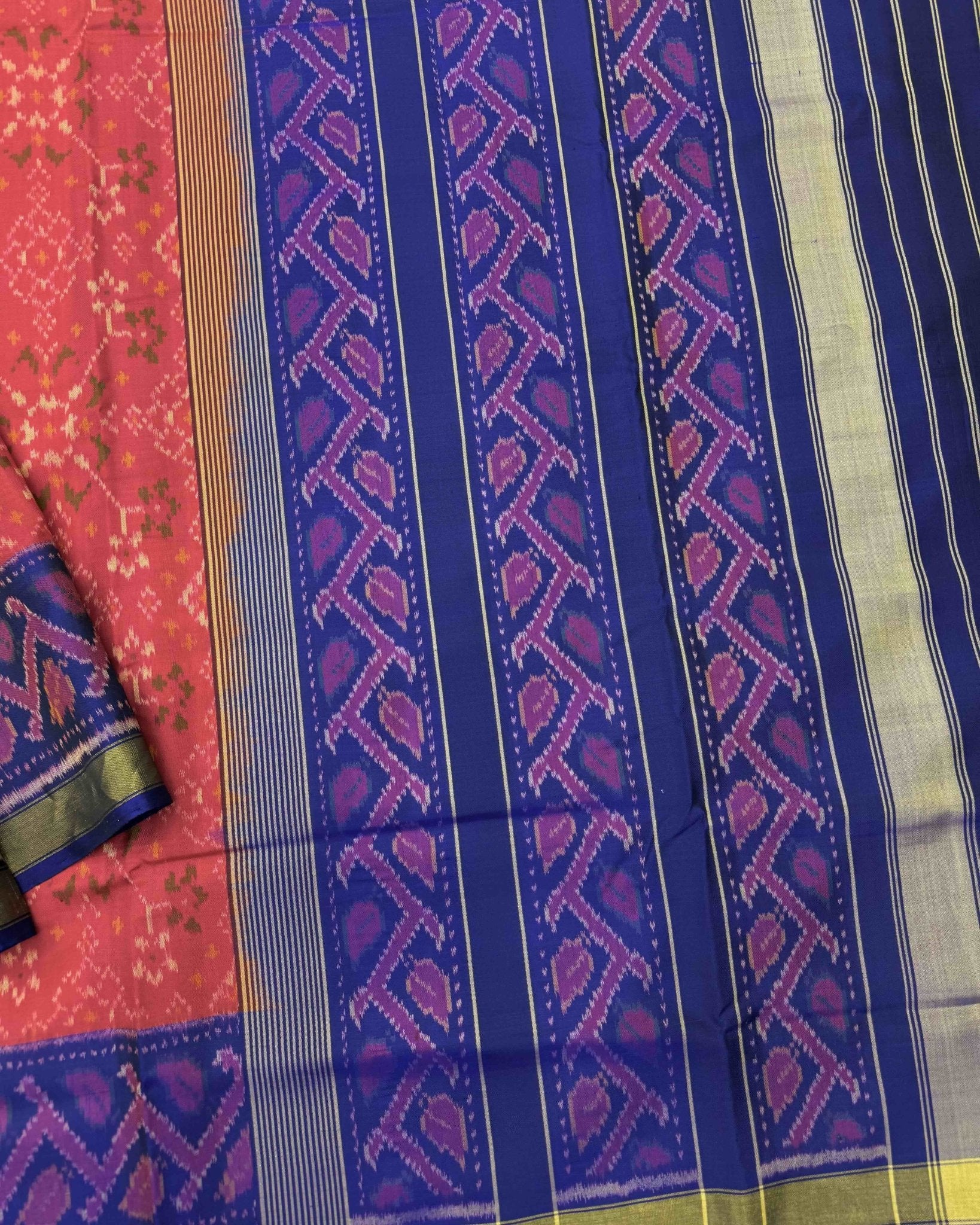 Blue & Pinkish Red Navratan Patola Saree - SindhoiPatolaArt