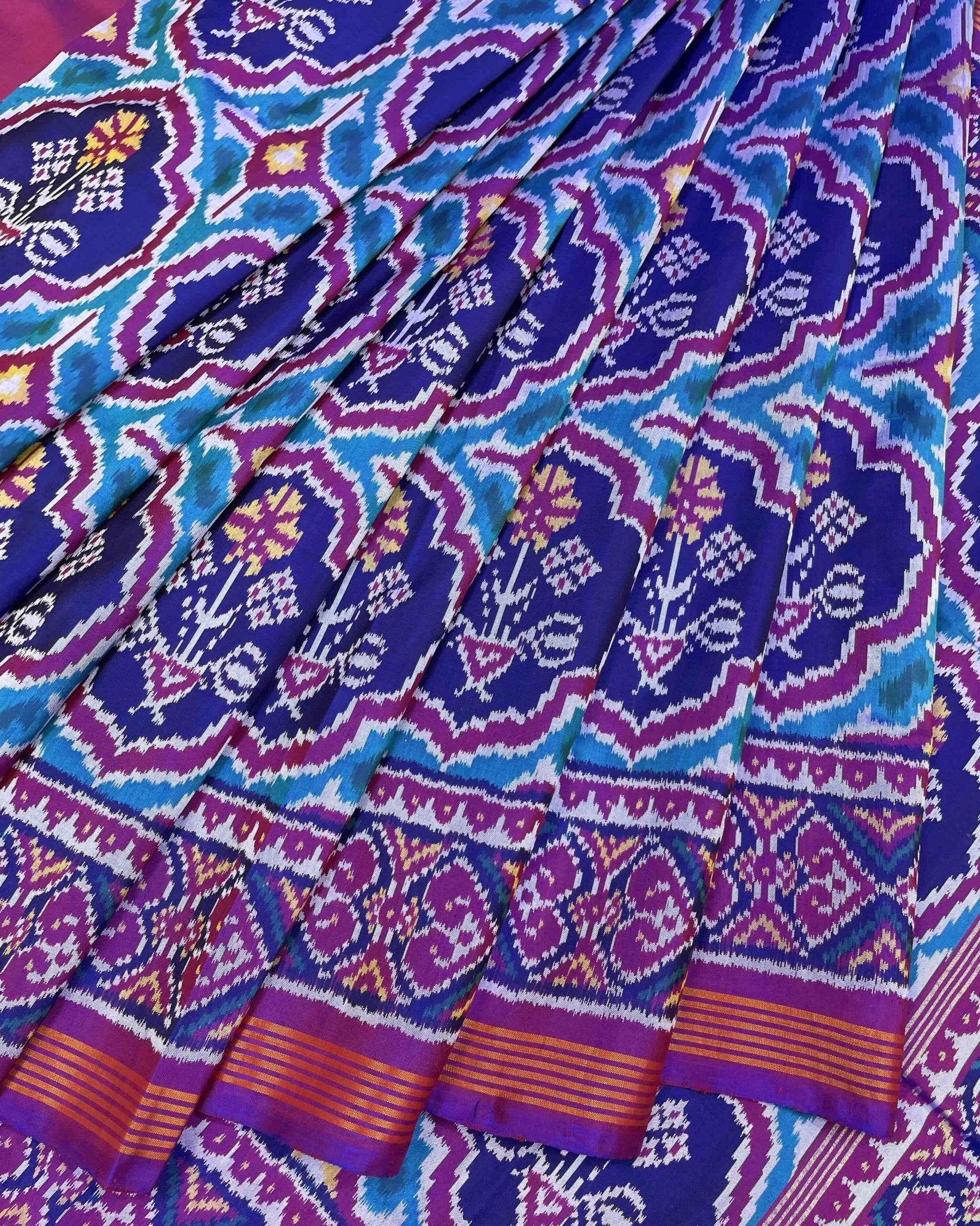 Blue & Purple Big Figure Flower Designer Patola Saree - SindhoiPatolaArt