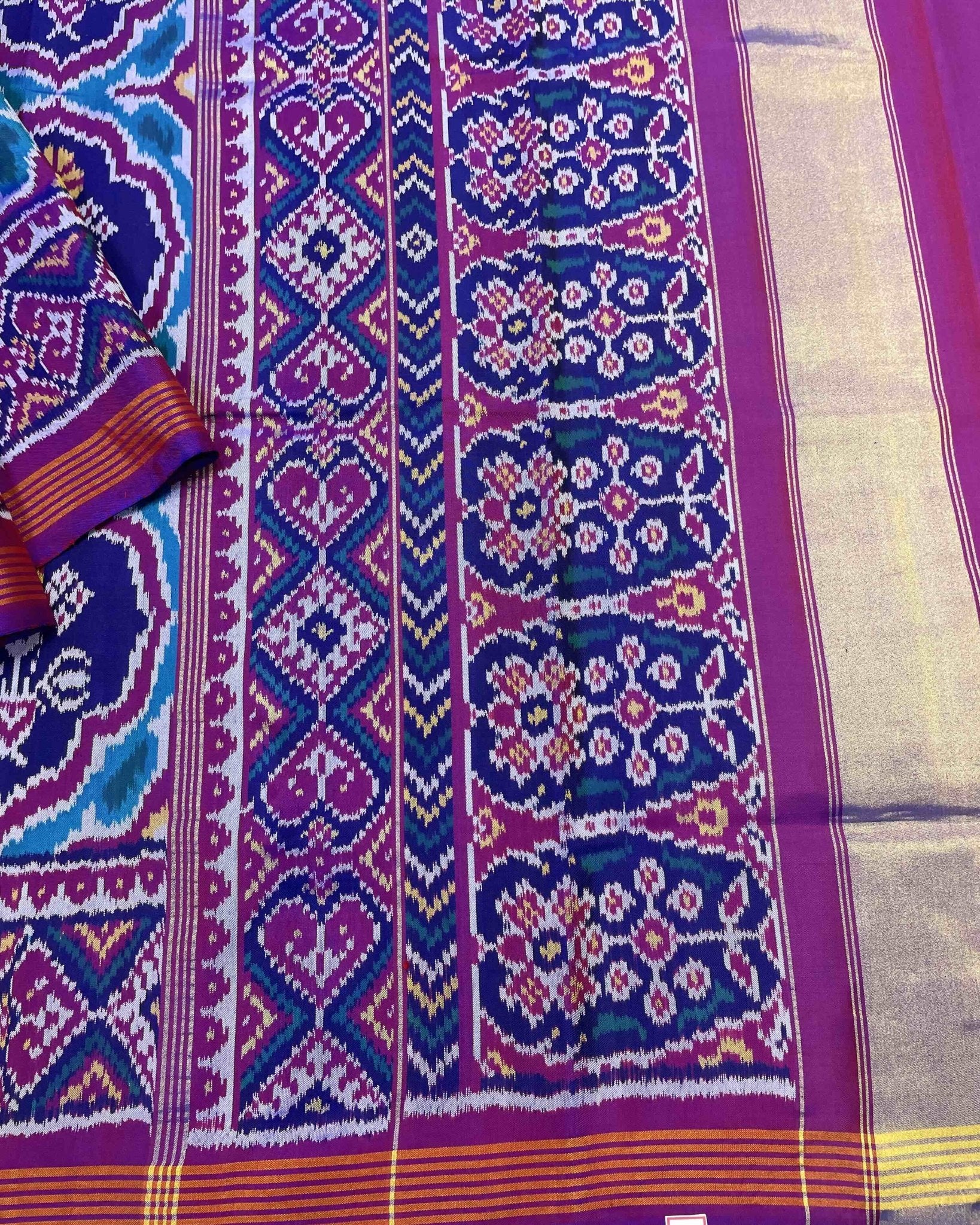 Blue & Purple Big Figure Flower Designer Patola Saree - SindhoiPatolaArt