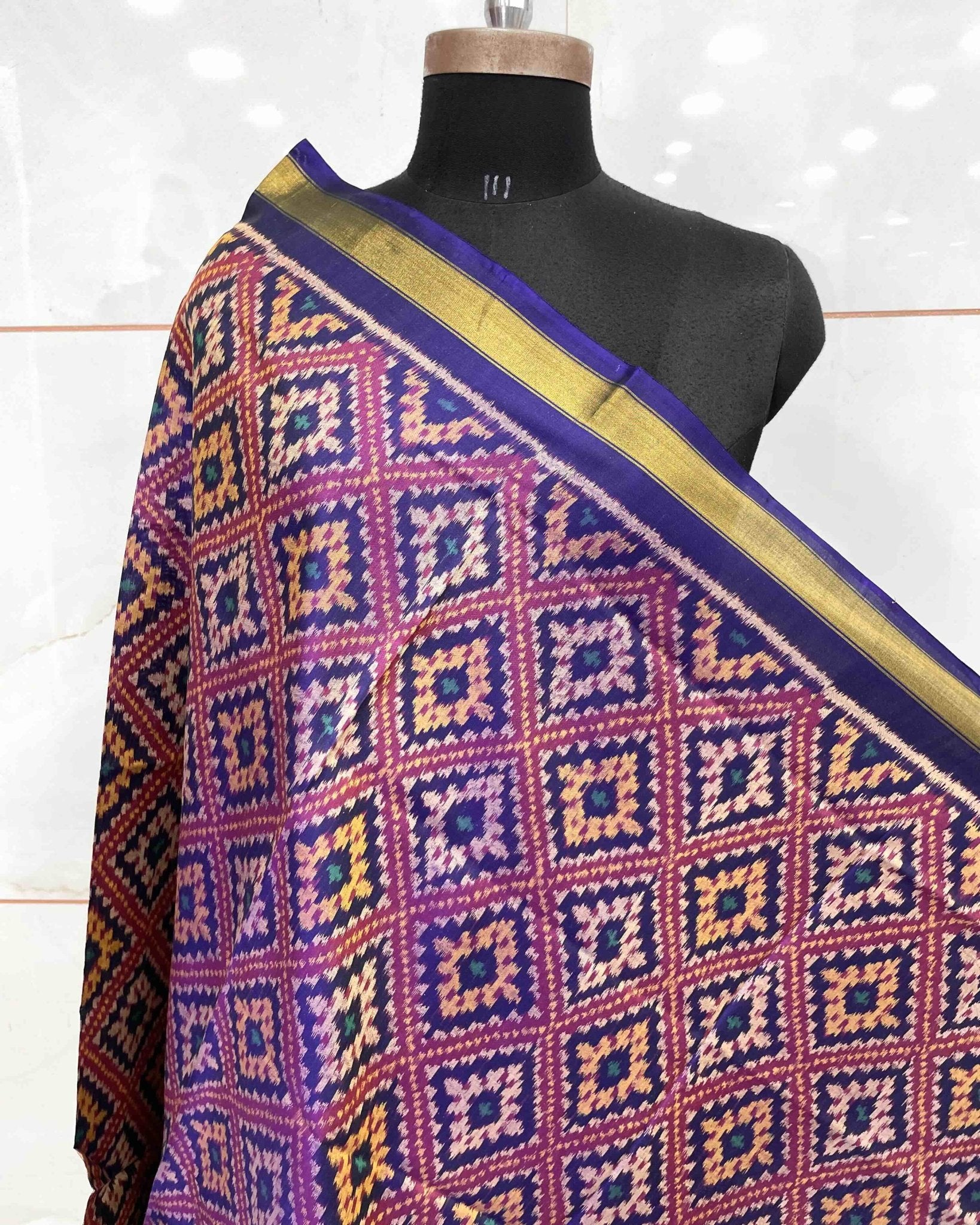 Blue & Purple Panchanda Patola Dupatta - SindhoiPatolaArt