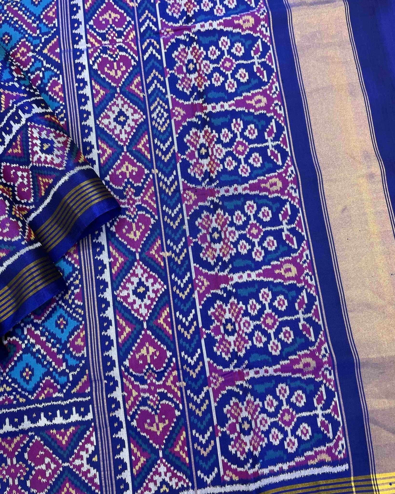 Blue & Sky Manekchowk Patola Saree - SindhoiPatolaArt
