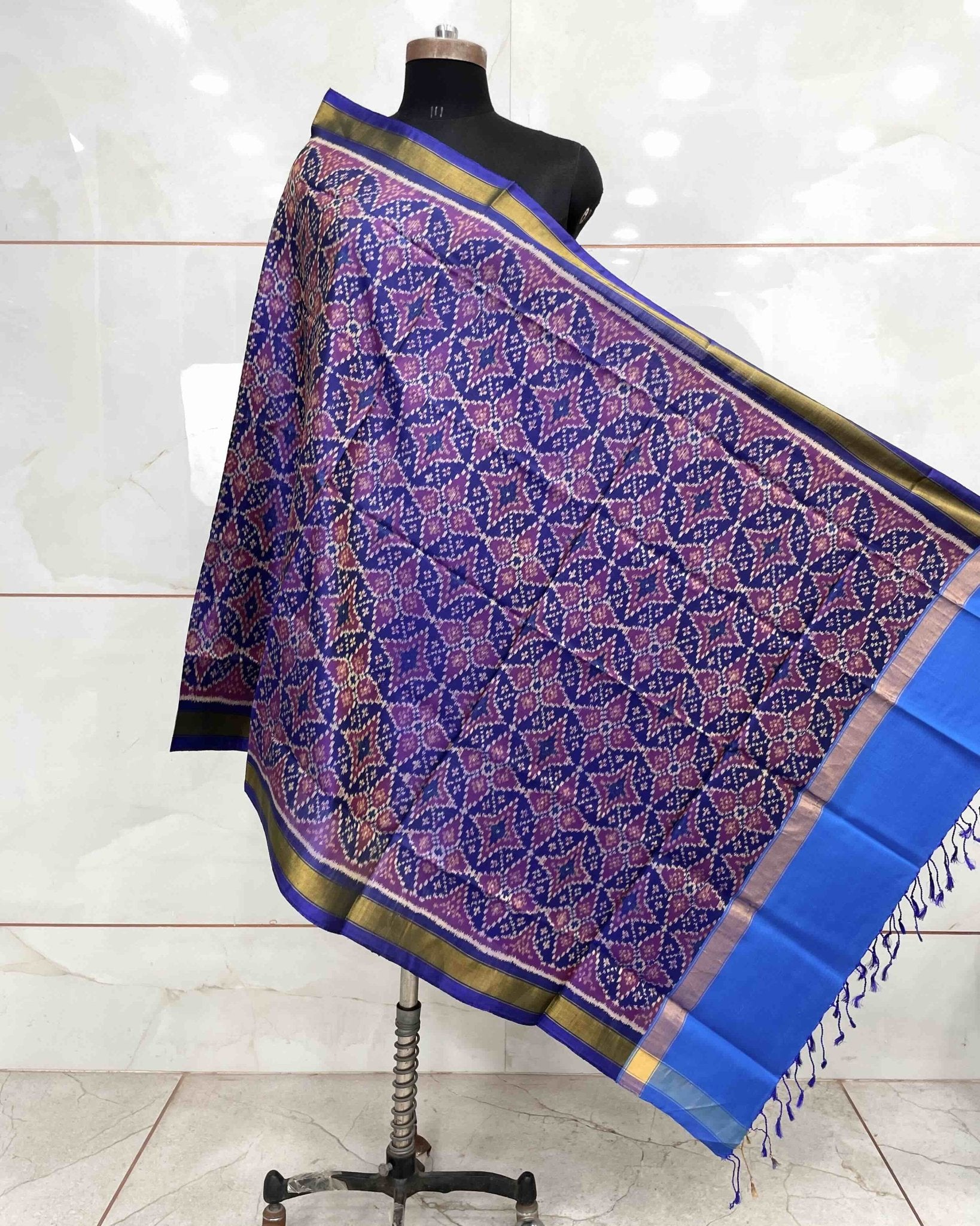 Blue Solsitara Design Patola Dupatta - SindhoiPatolaArt