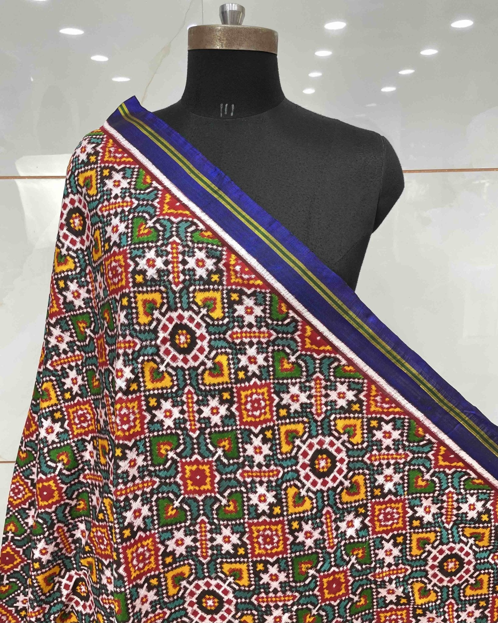 Blue & Turquoise Manekchowk Patola Dupatta - SindhoiPatolaArt