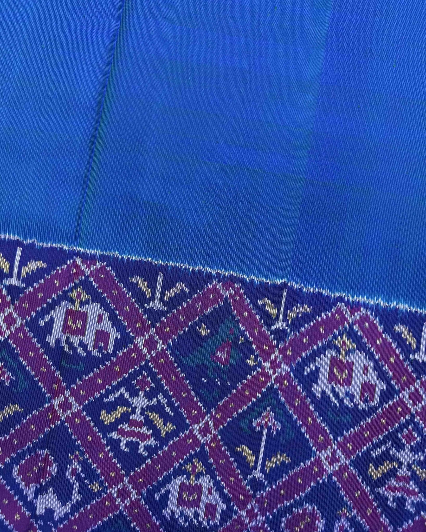 Blue & Turquoise Plain with Narikunj Scut Border Semi Double Ikat Patola Saree - SindhoiPatolaArt