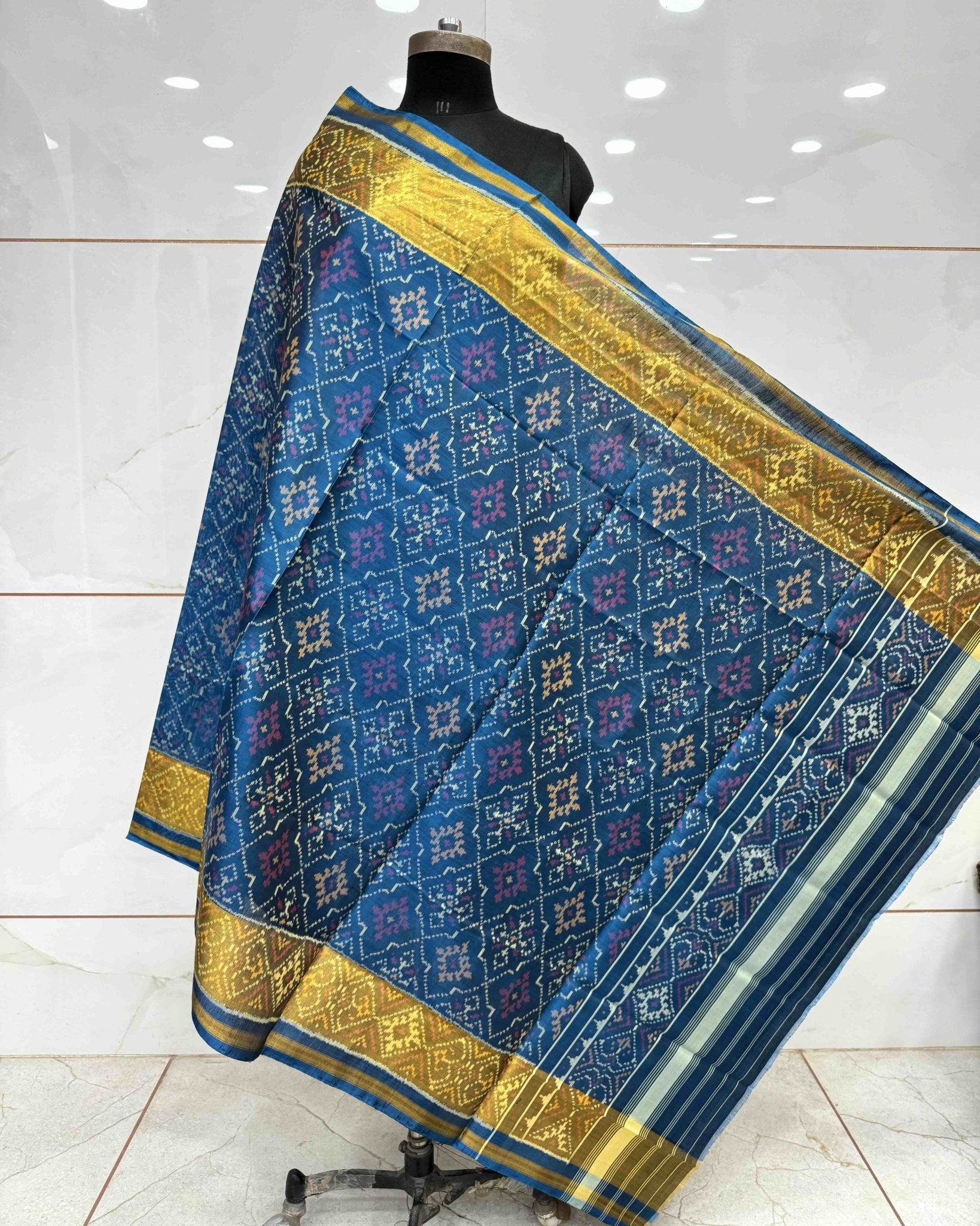 Blue Turquoise Shaded Panchanda Patola Dupatta - SindhoiPatolaArt