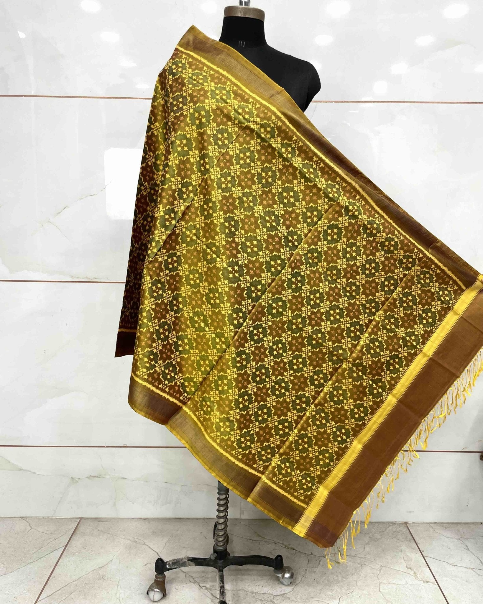 Golden Buttonful Design Patola Dupatta - SindhoiPatolaArt