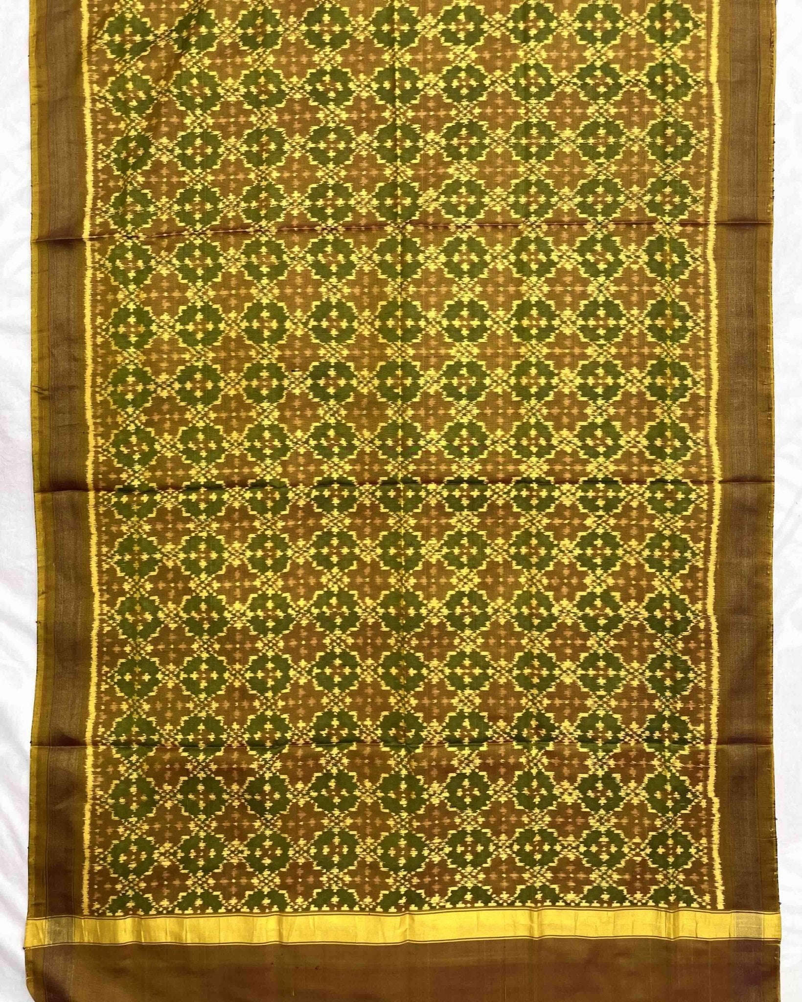 Golden Buttonful Design Patola Dupatta - SindhoiPatolaArt