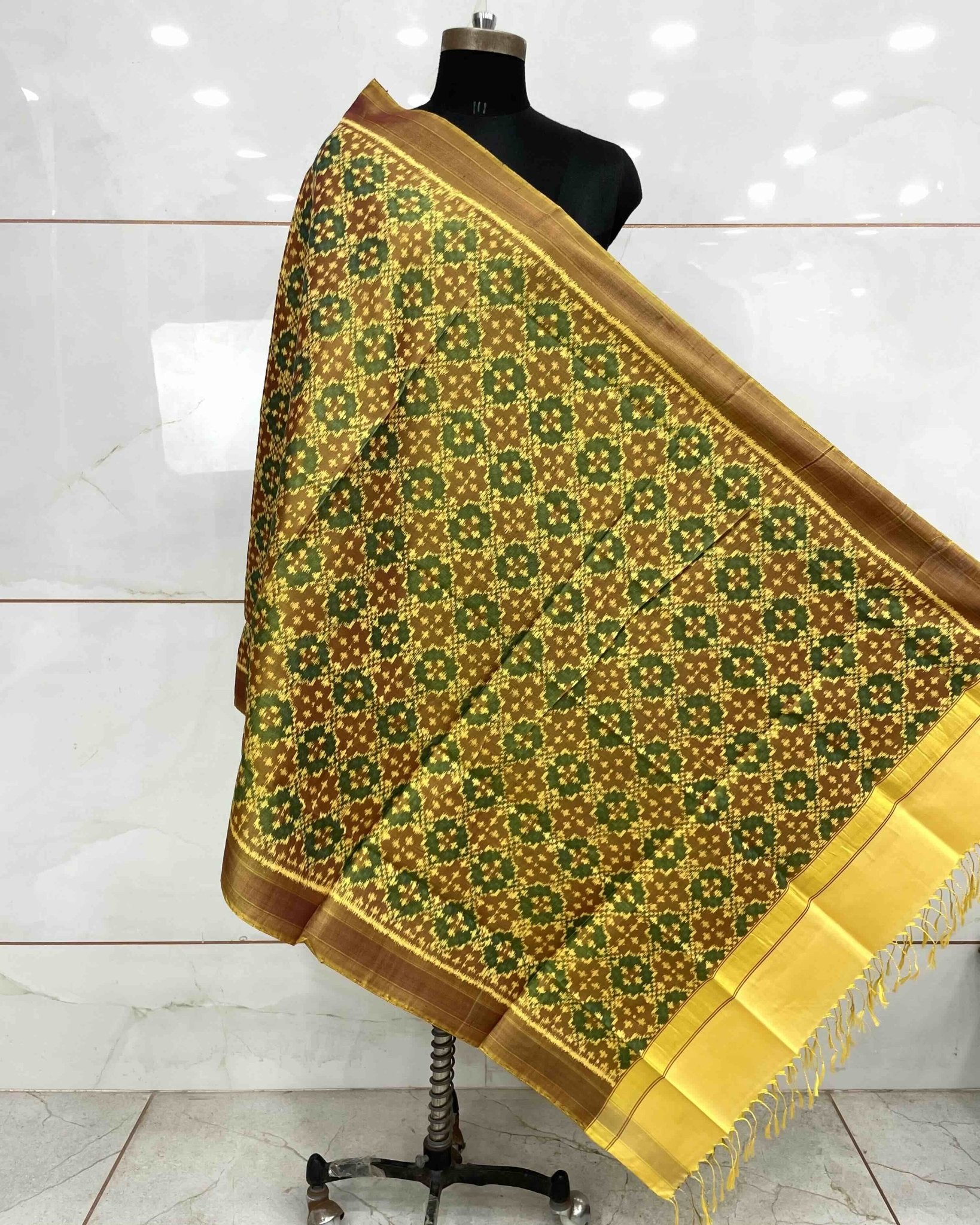 Golden Buttonful Design Patola Dupatta - SindhoiPatolaArt