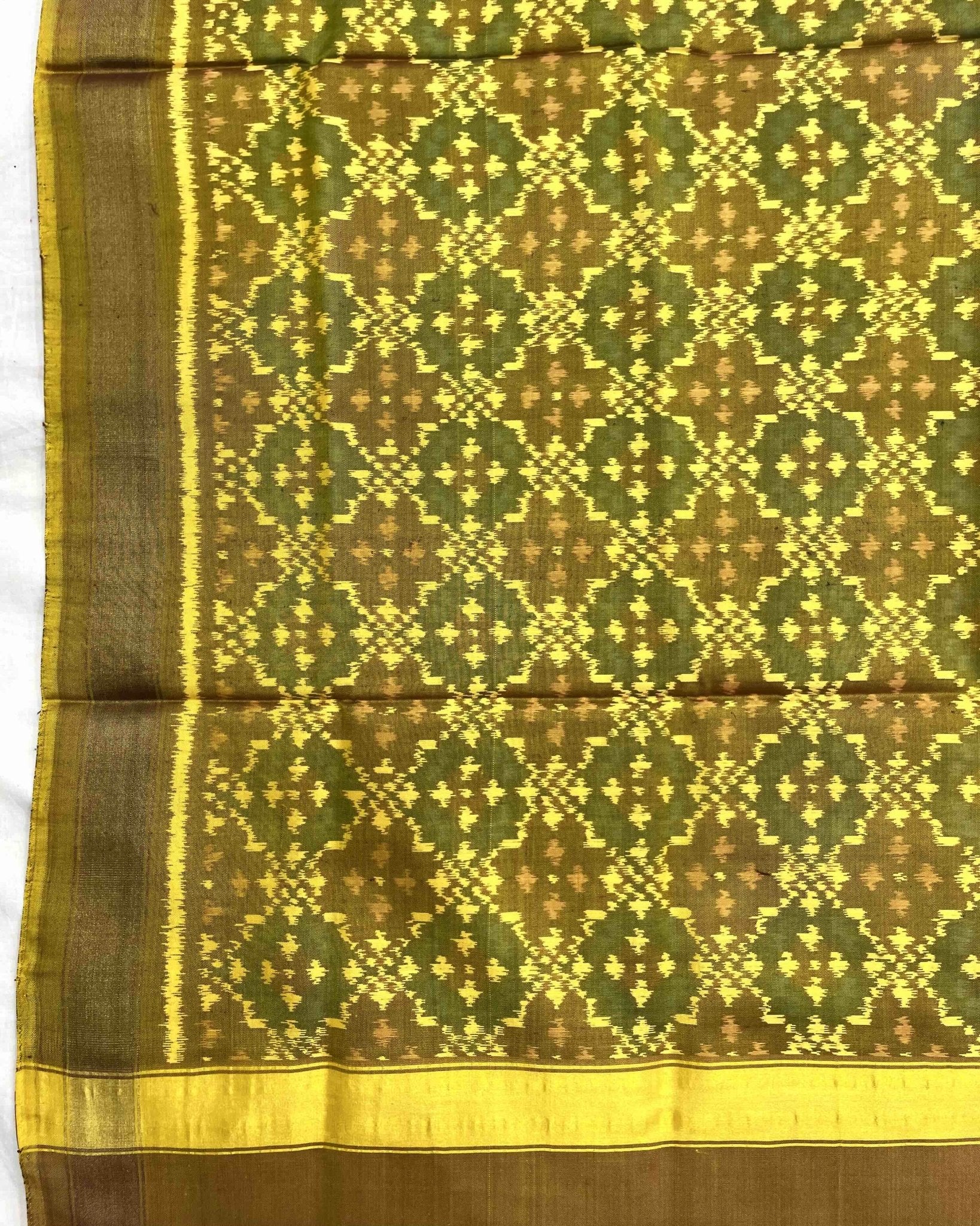Golden Buttonful Design Patola Dupatta - SindhoiPatolaArt