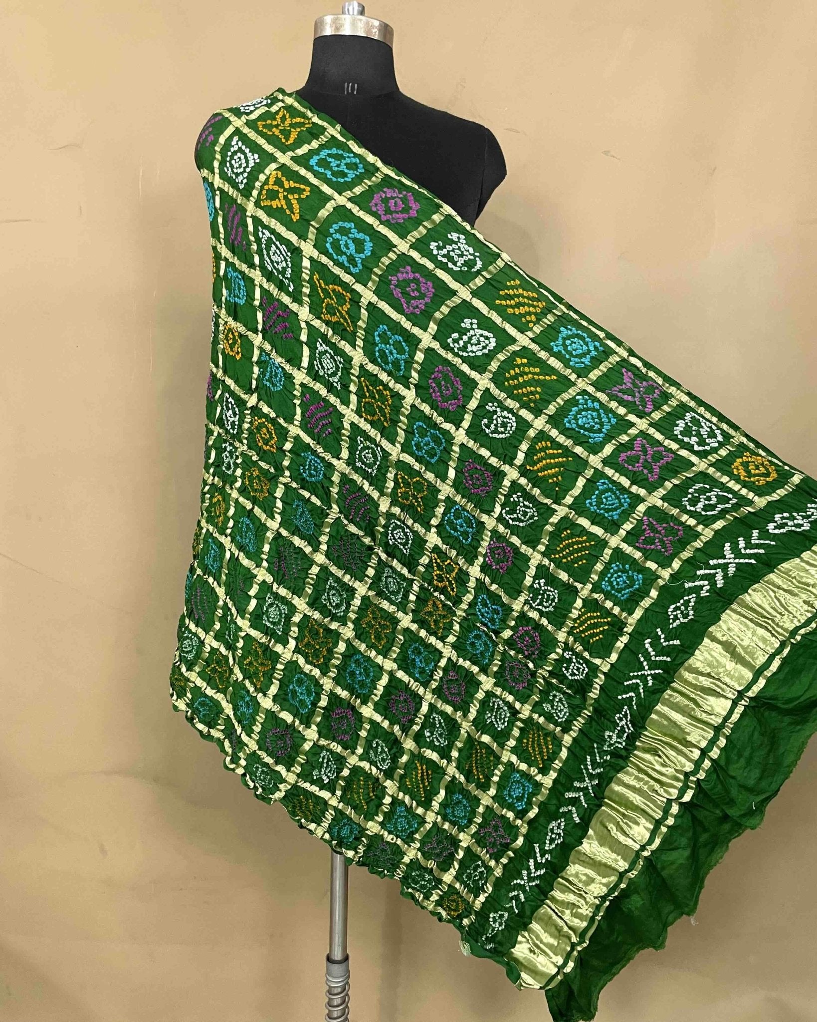 Green Chex Gajji Bandhani Dupatta - SindhoiPatolaArt