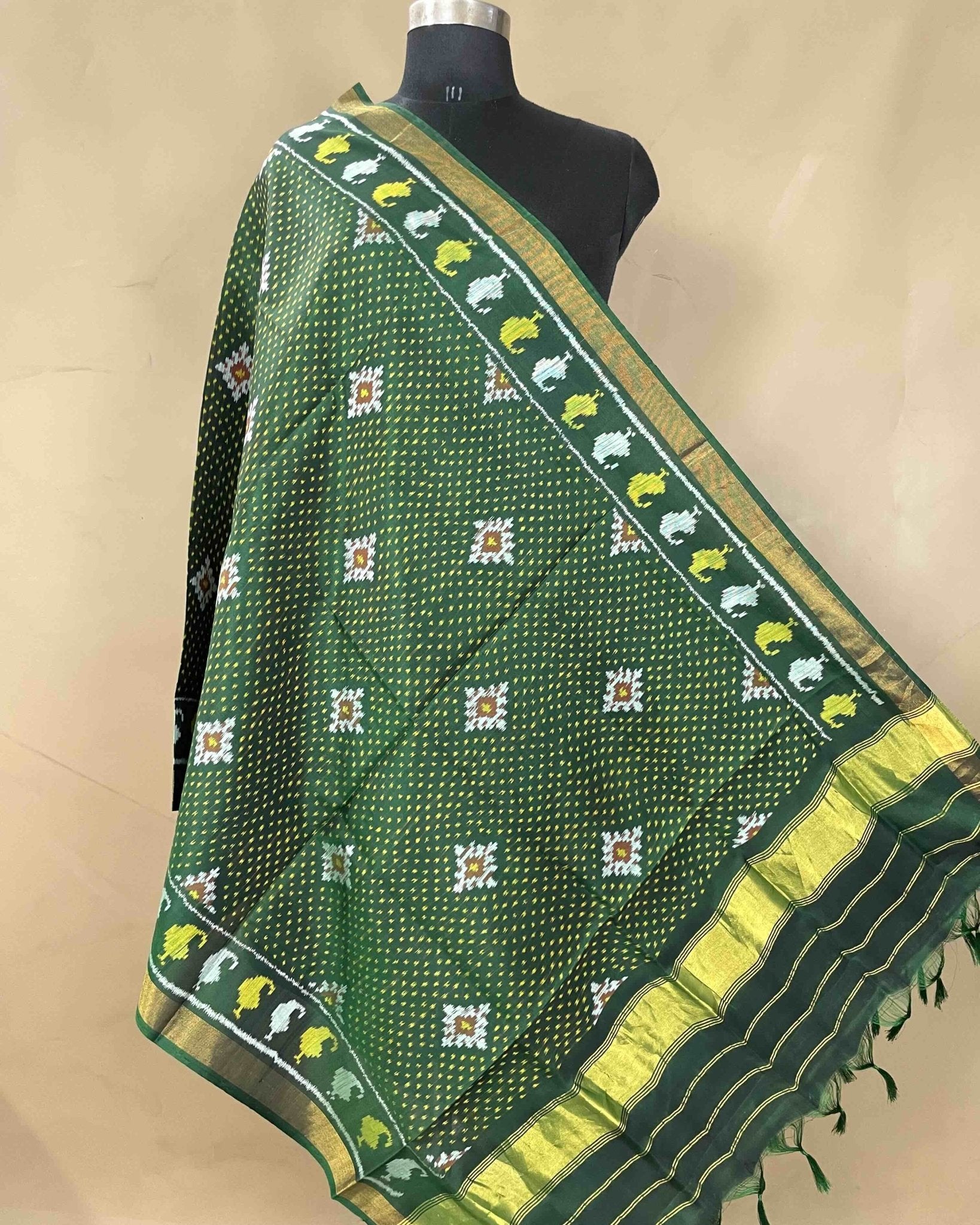 Green Doted Panchanda Patola Dupatta - SindhoiPatolaArt