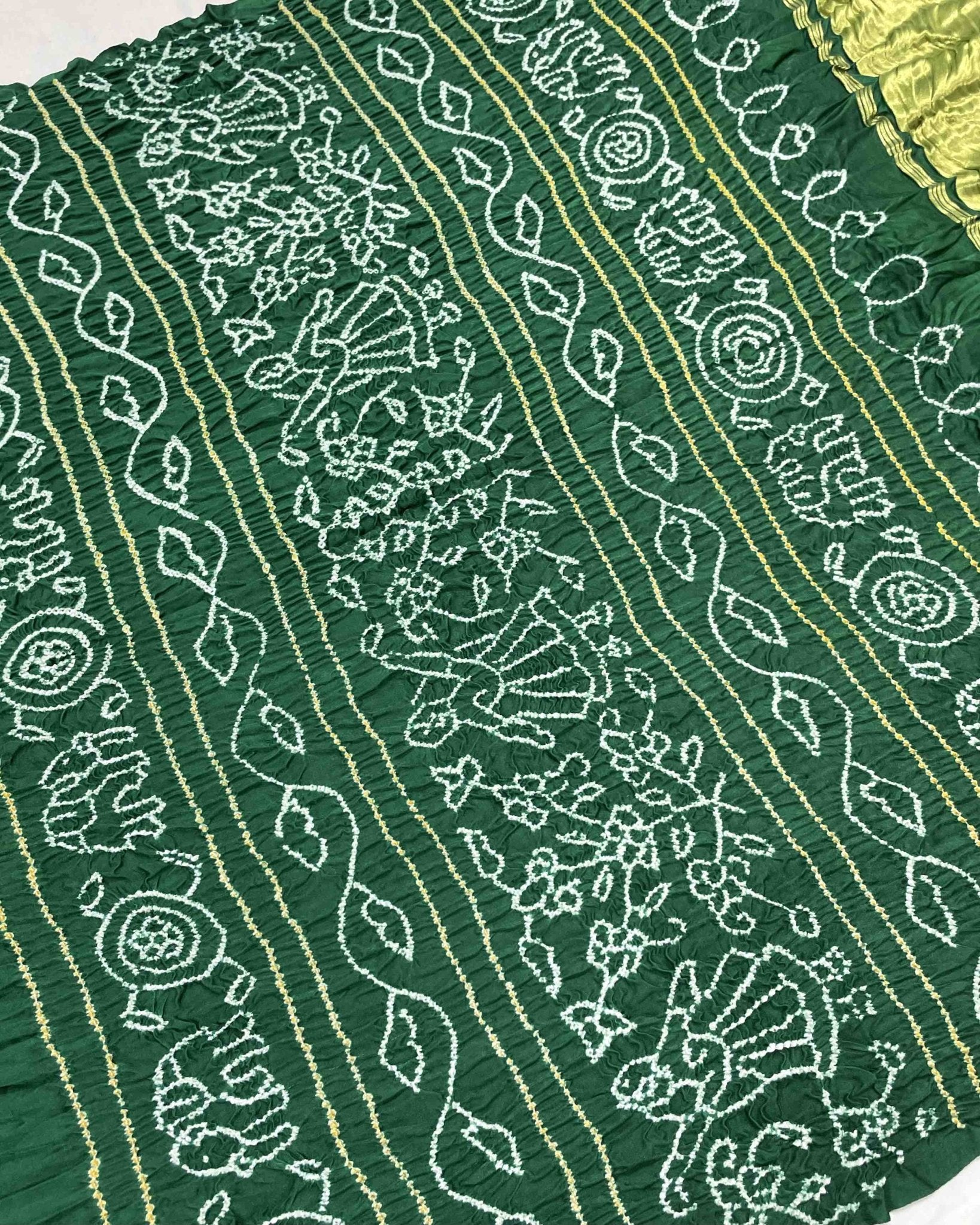 Green Gajji Silk Bandhani Saree - SindhoiPatolaArt