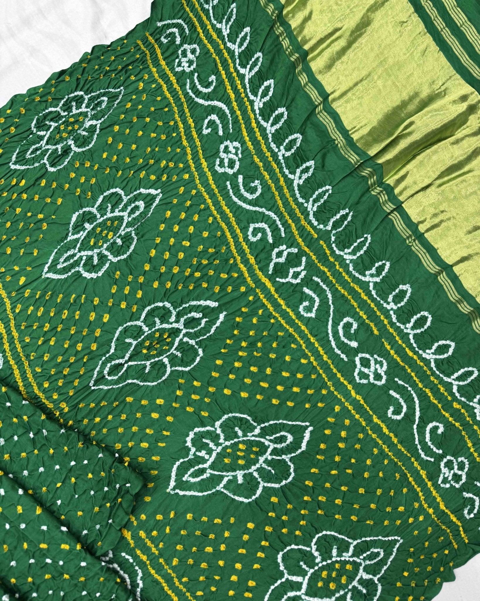 Green Gajji Silk Bandhani Saree - SindhoiPatolaArt