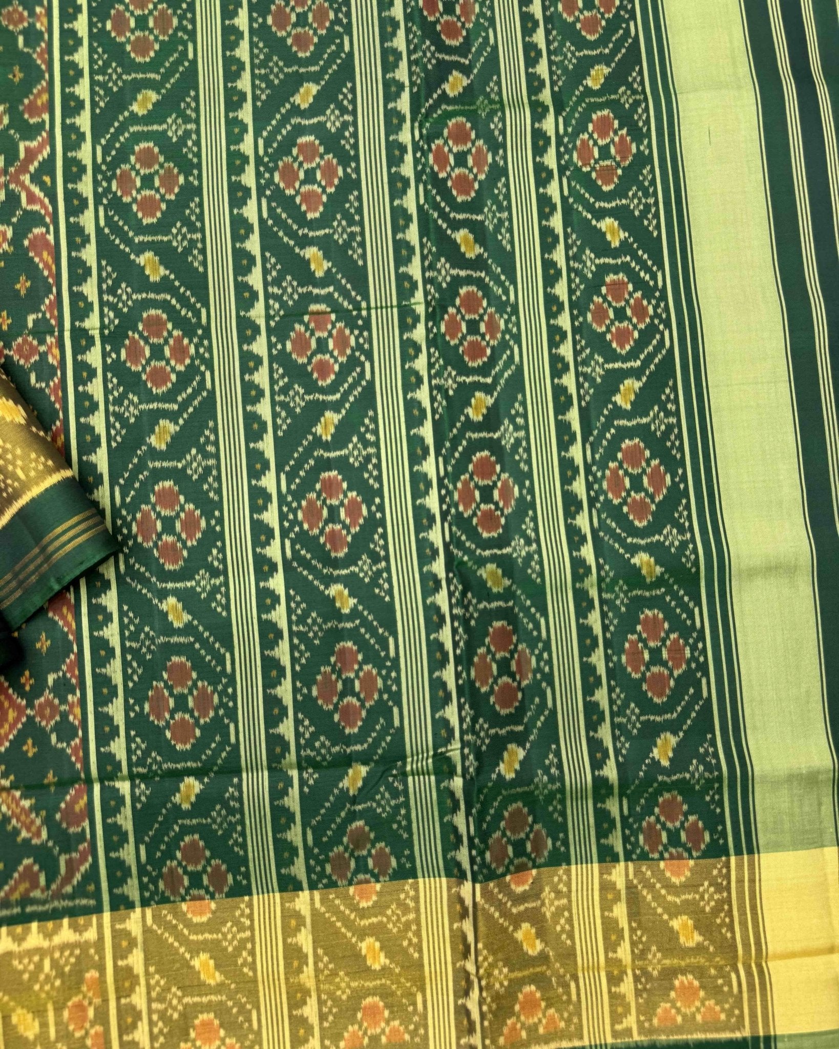 Green Manekchowk Patola Saree - SindhoiPatolaArt