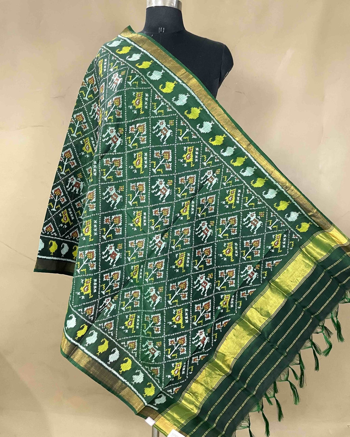 Green Narikunj Patola Dupatta - SindhoiPatolaArt