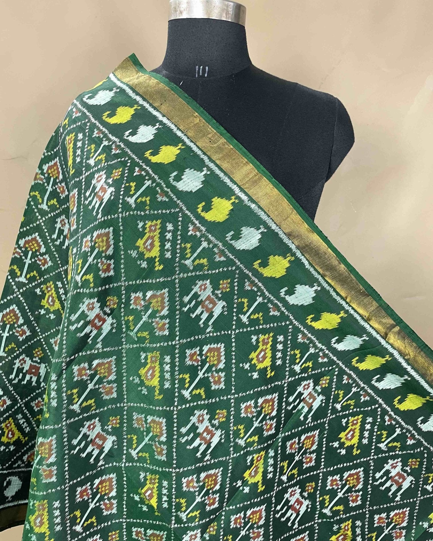 Green Narikunj Patola Dupatta - SindhoiPatolaArt