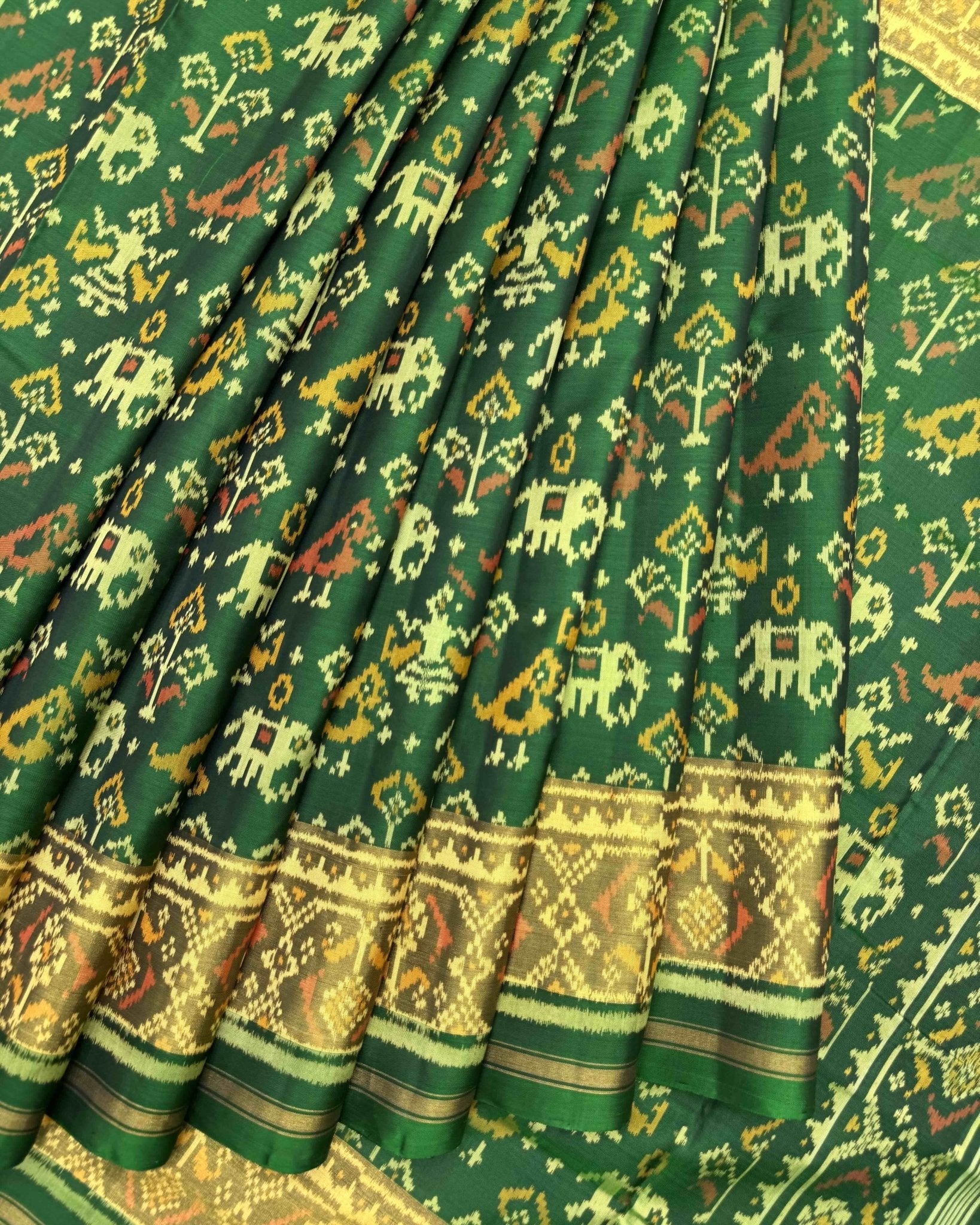 Green Narikunj Patola Saree - SindhoiPatolaArt