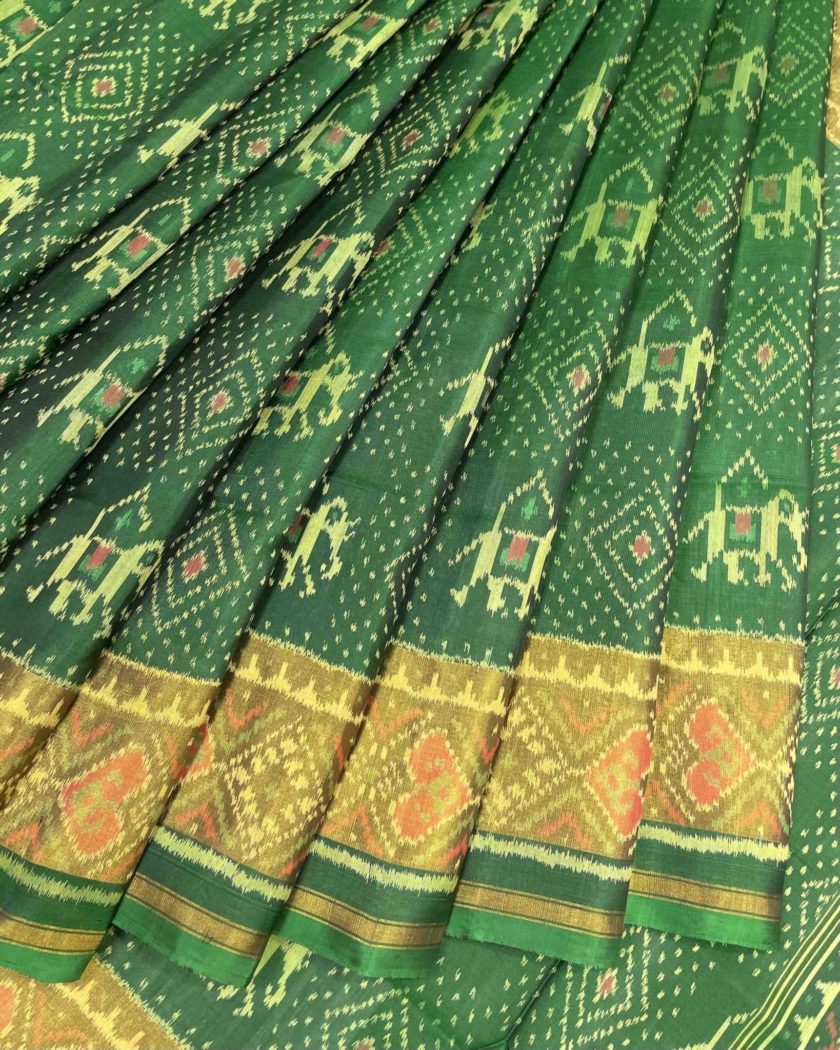 Green Narikunj with Doted Panchanda Designer Patola Saree - SindhoiPatolaArt