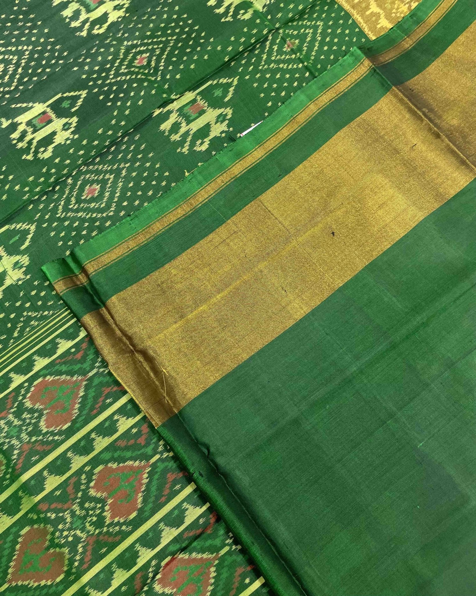 Green Narikunj with Doted Panchanda Designer Patola Saree - SindhoiPatolaArt