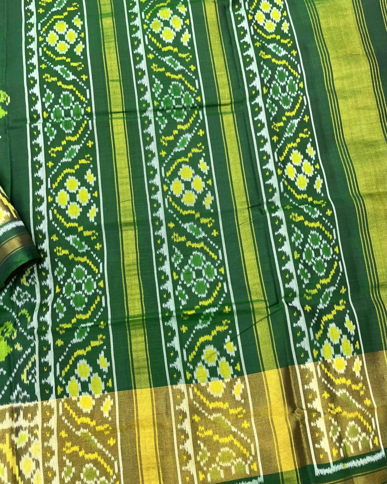 Green Narikunj with Scut Border Patola Saree - SindhoiPatolaArt