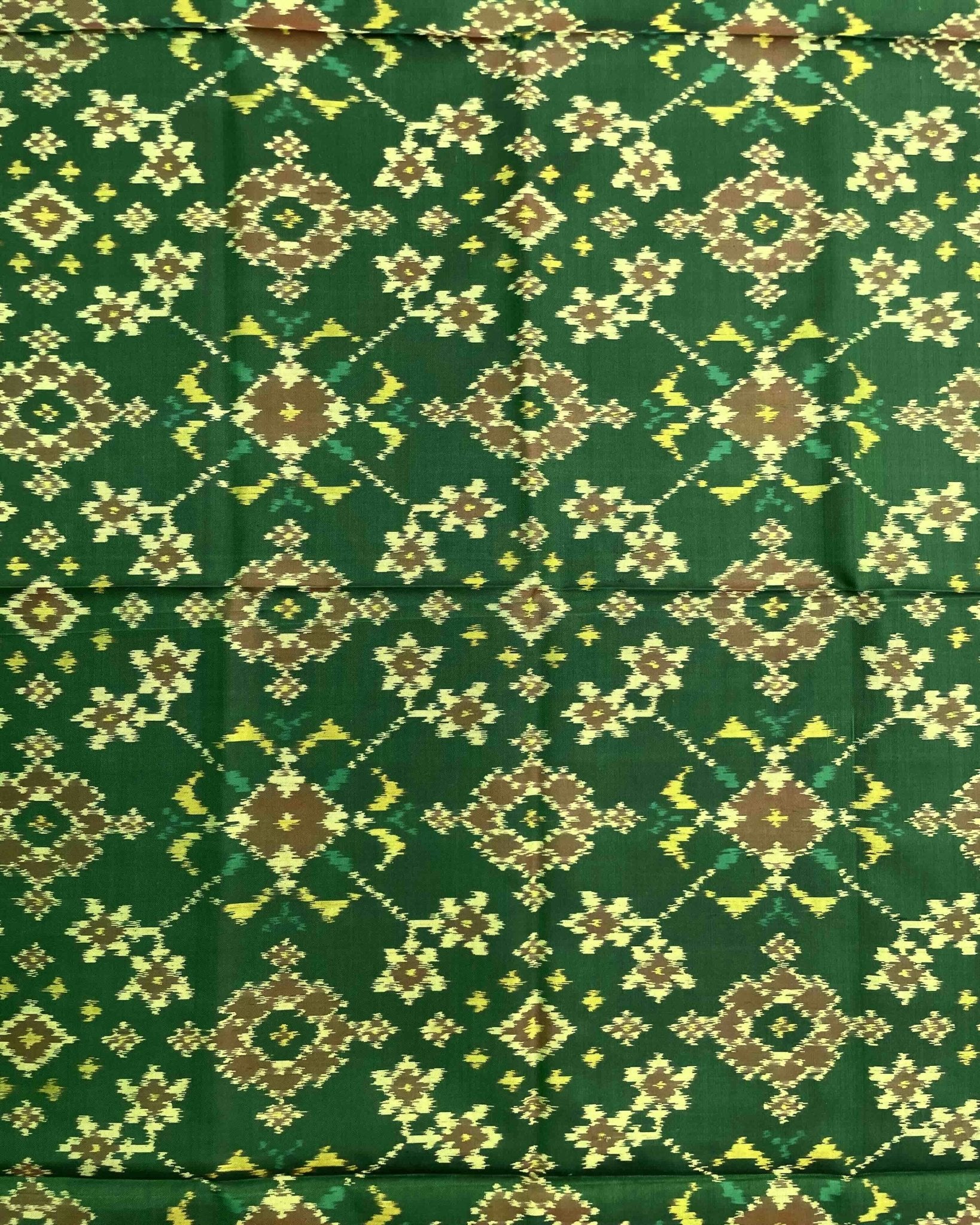 Green Navratan Patola Dupatta - SindhoiPatolaArt