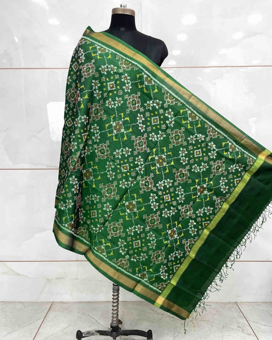 Green Navratan Patola Dupatta - SindhoiPatolaArt