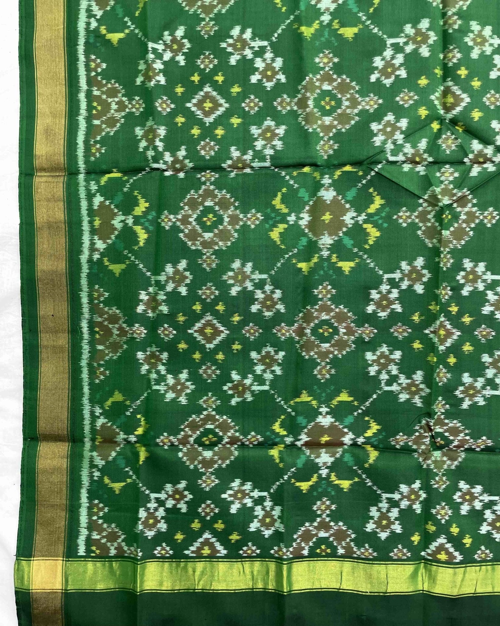 Green Navratan Patola Dupatta - SindhoiPatolaArt