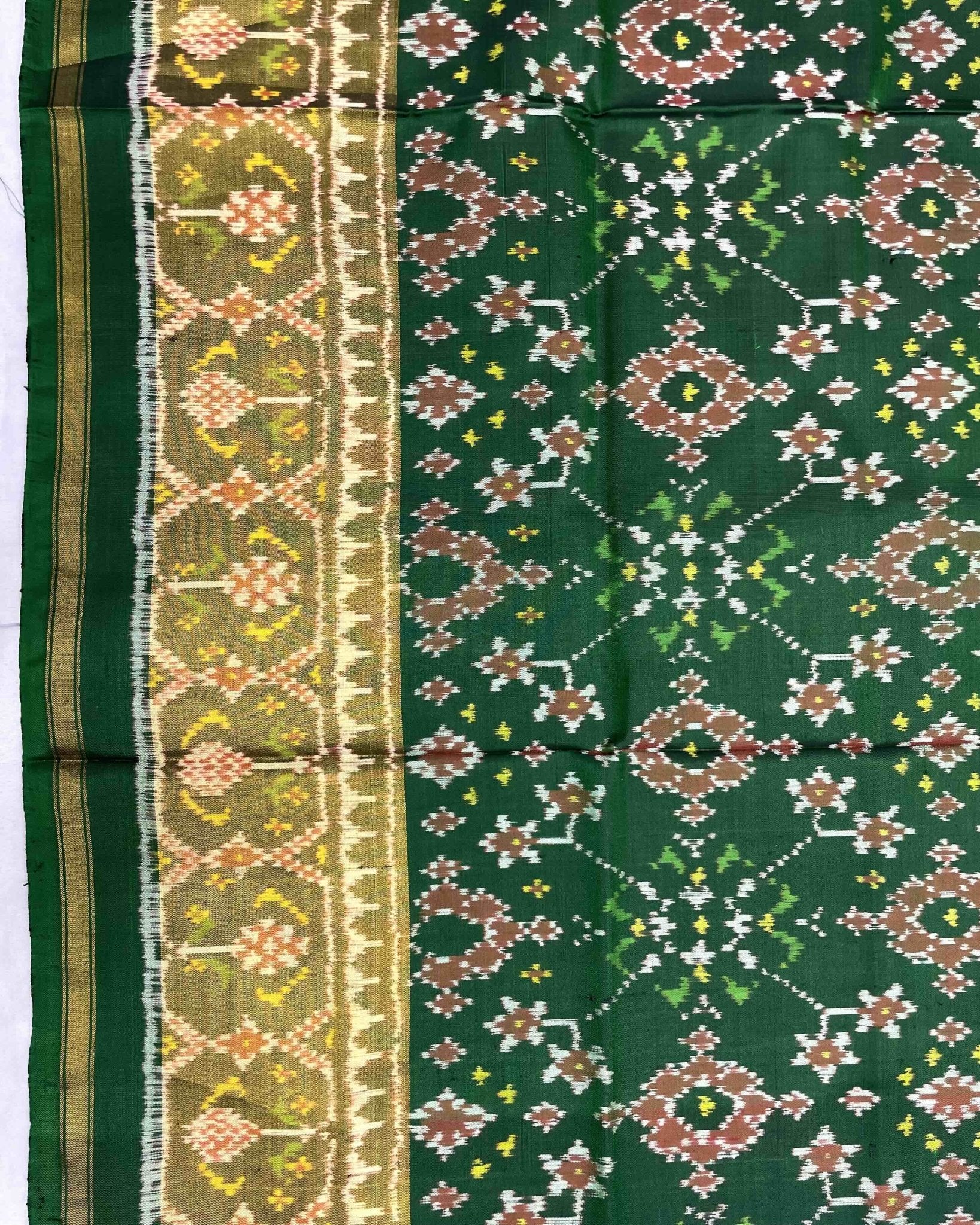Green Navratan Patola Saree - SindhoiPatolaArt