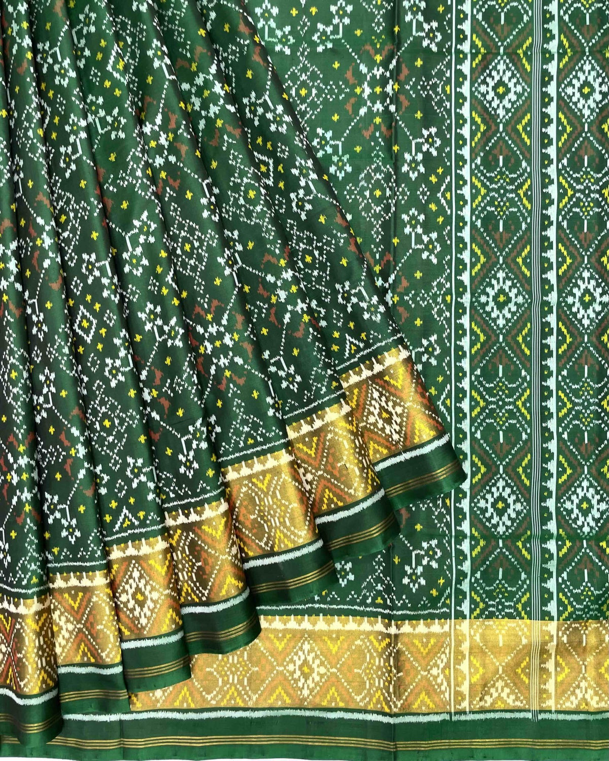 Green Navratan Patola Saree - SindhoiPatolaArt