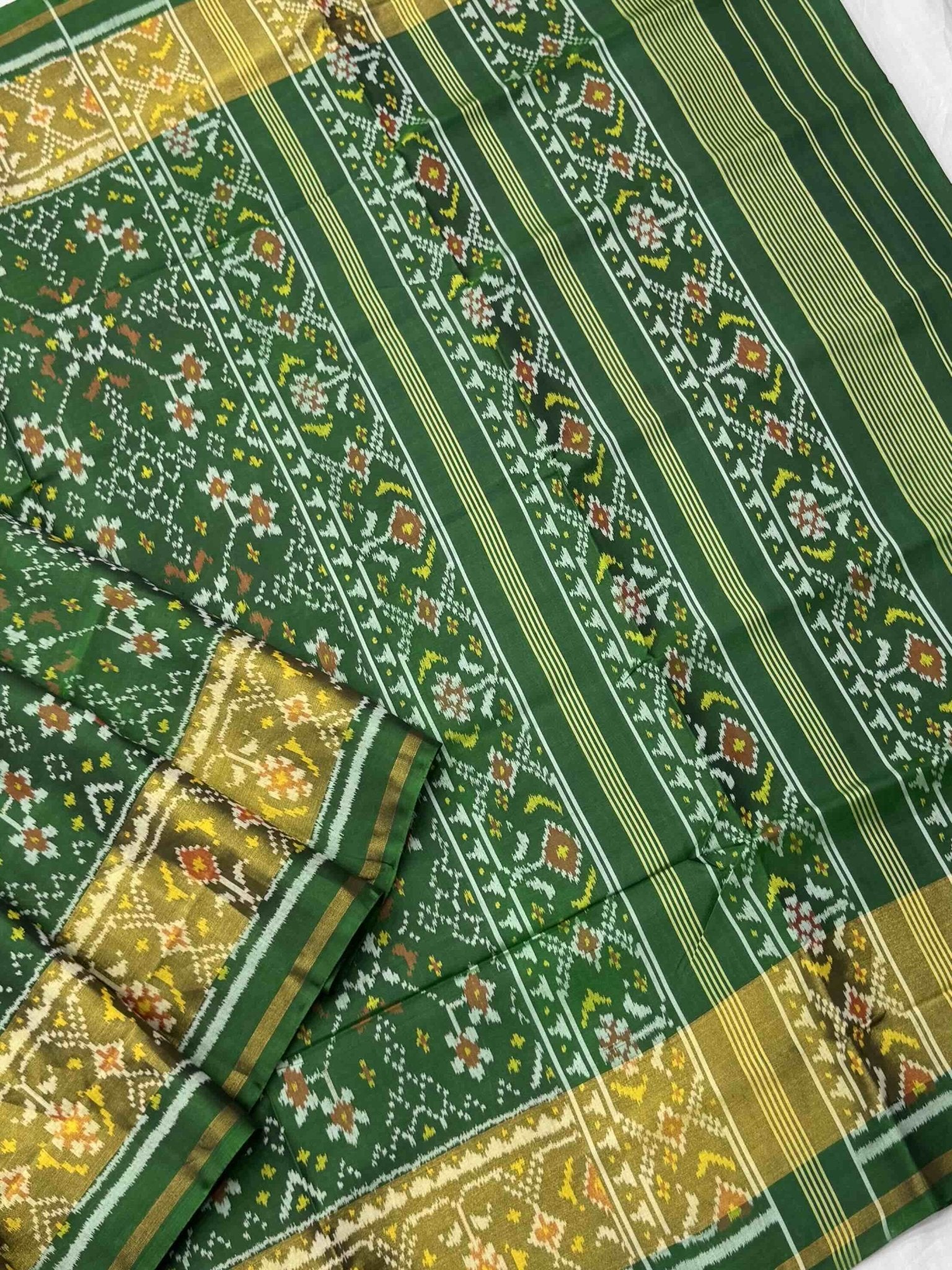 Green Navratan Rajkot Patola Saree - SindhoiPatolaArt