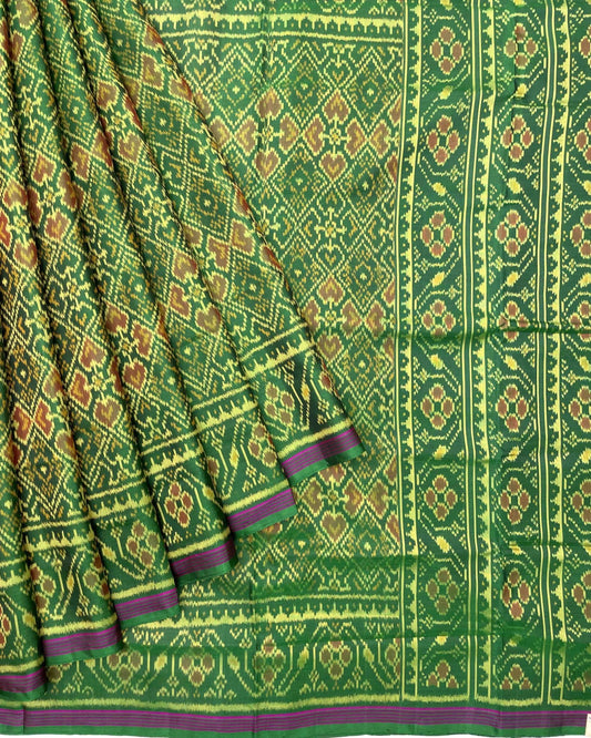 Green panchanda design Patola saree - SindhoiPatolaArt