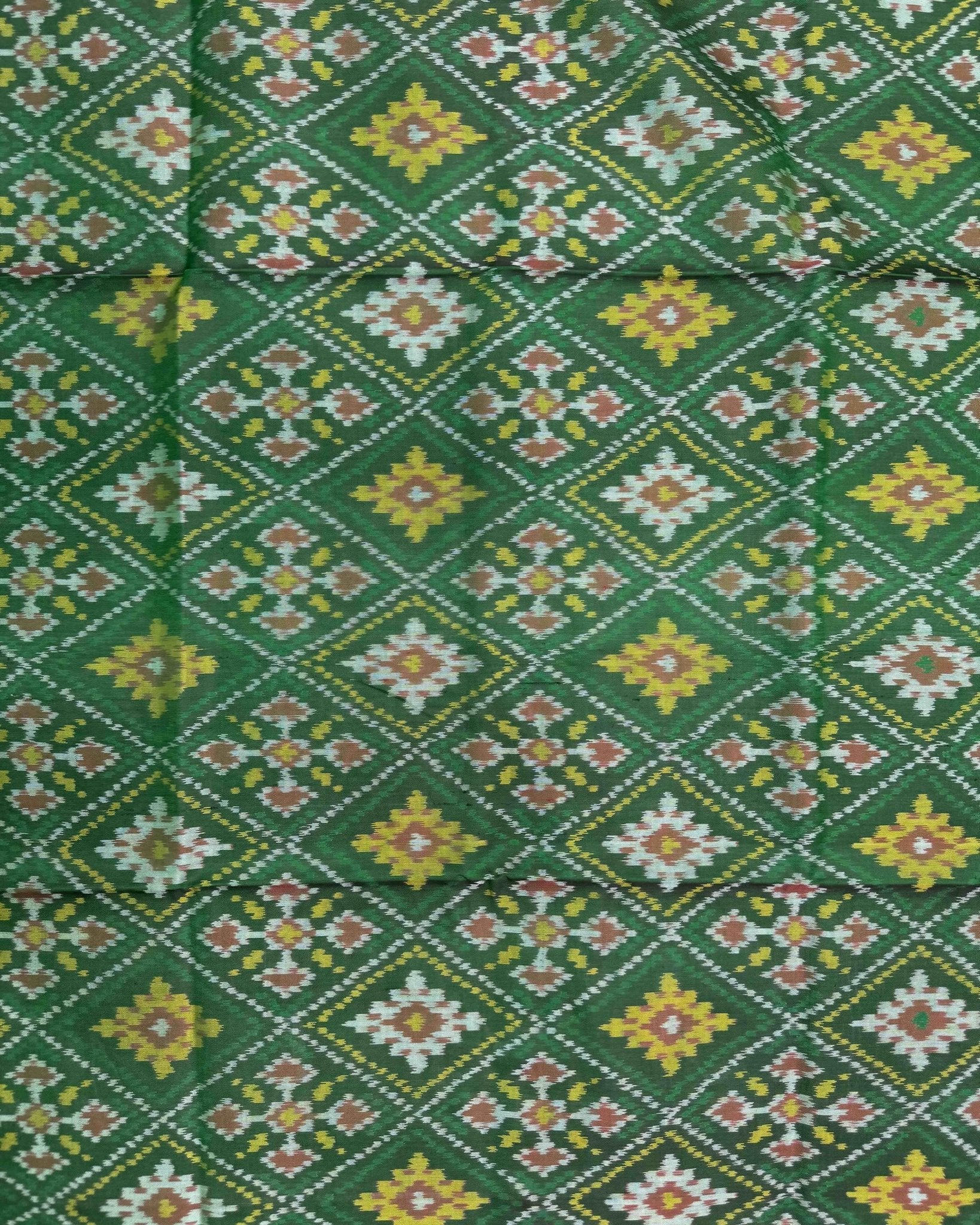 Green Panchanda Patola Dupatta - SindhoiPatolaArt