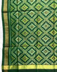 Green Panchanda Patola Dupatta - SindhoiPatolaArt