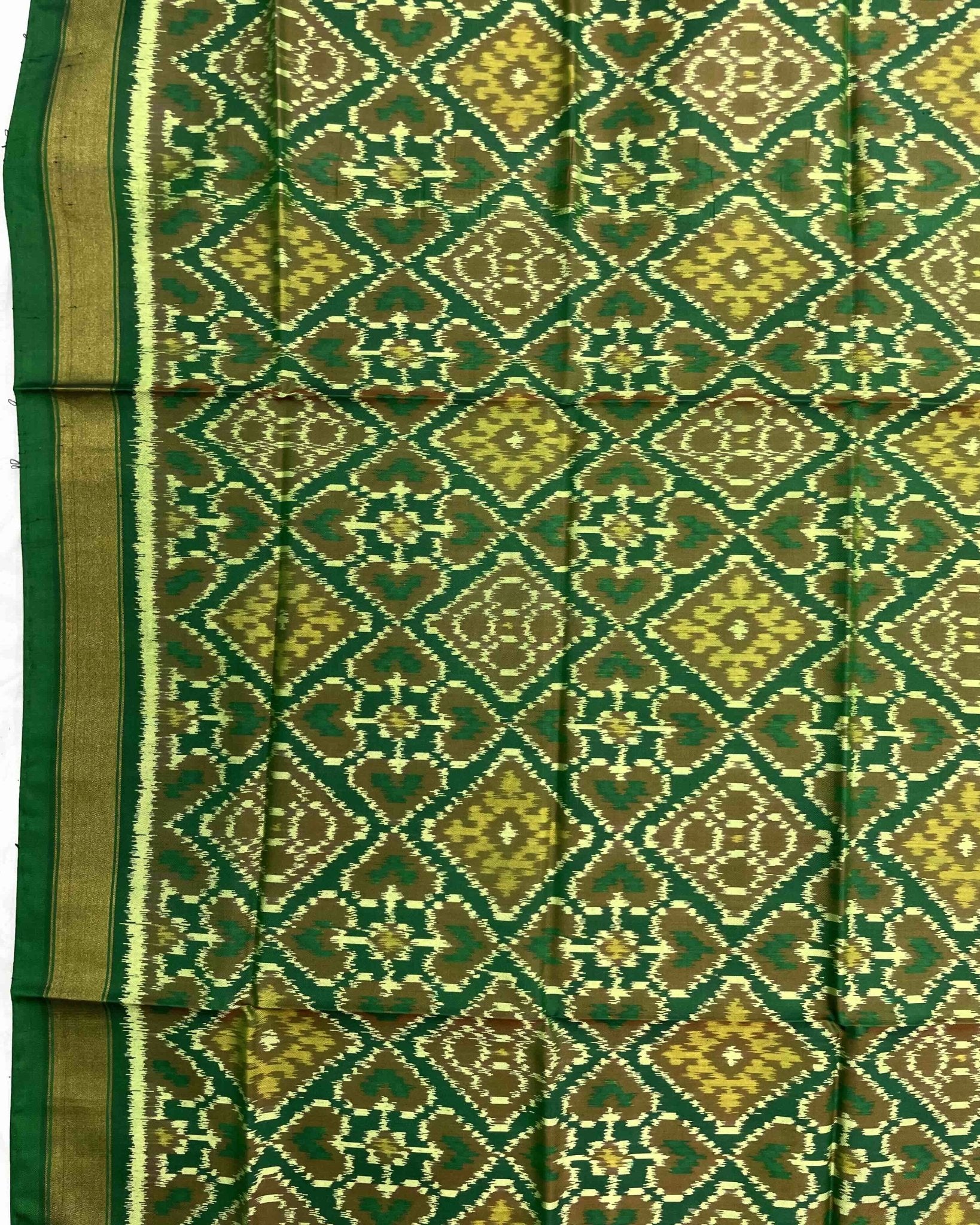 Green Panchanda Patola Dupatta - SindhoiPatolaArt
