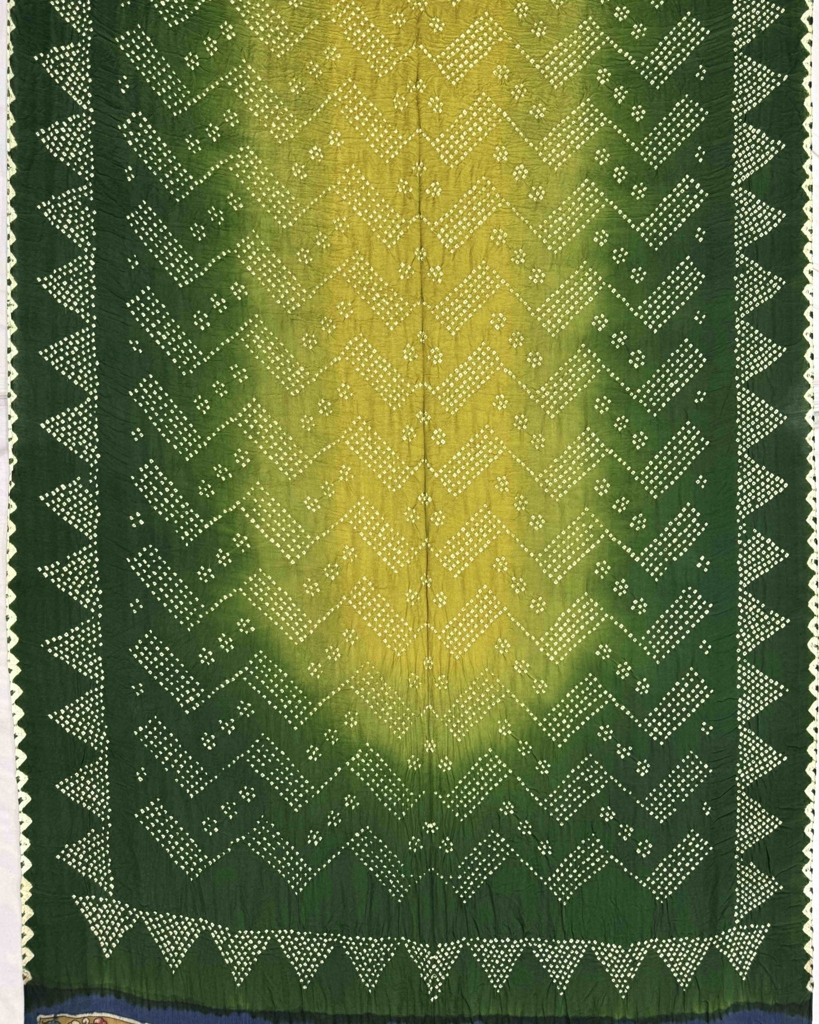 Green & Parrot Shaded Gajji Silk Pen Kamalkari Bandhani Saree - SindhoiPatolaArt