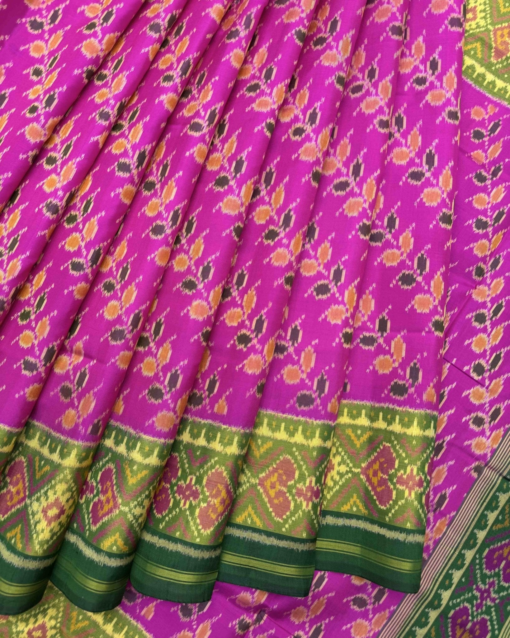 Green & Pink Leheriya Leaves Patola Saree - SindhoiPatolaArt