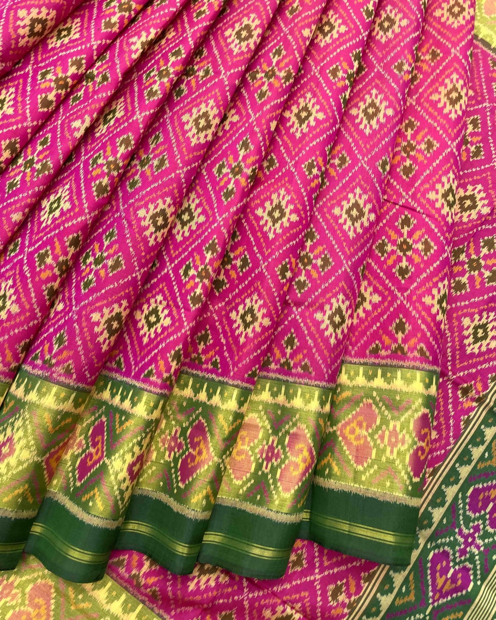 Green & Pink Panchanda Patola Saree - SindhoiPatolaArt