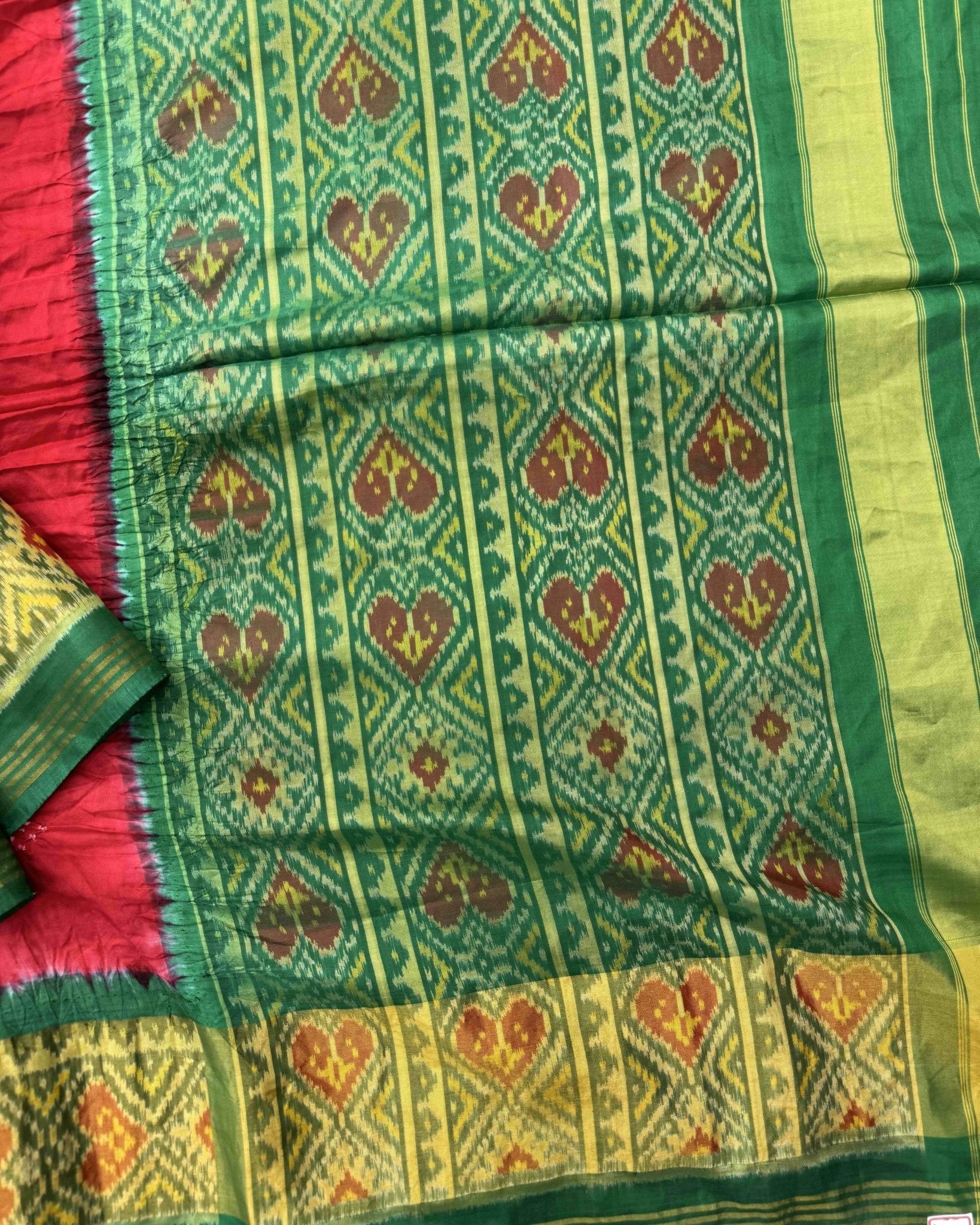 Green & Red Bandhani Patola Saree - SindhoiPatolaArt