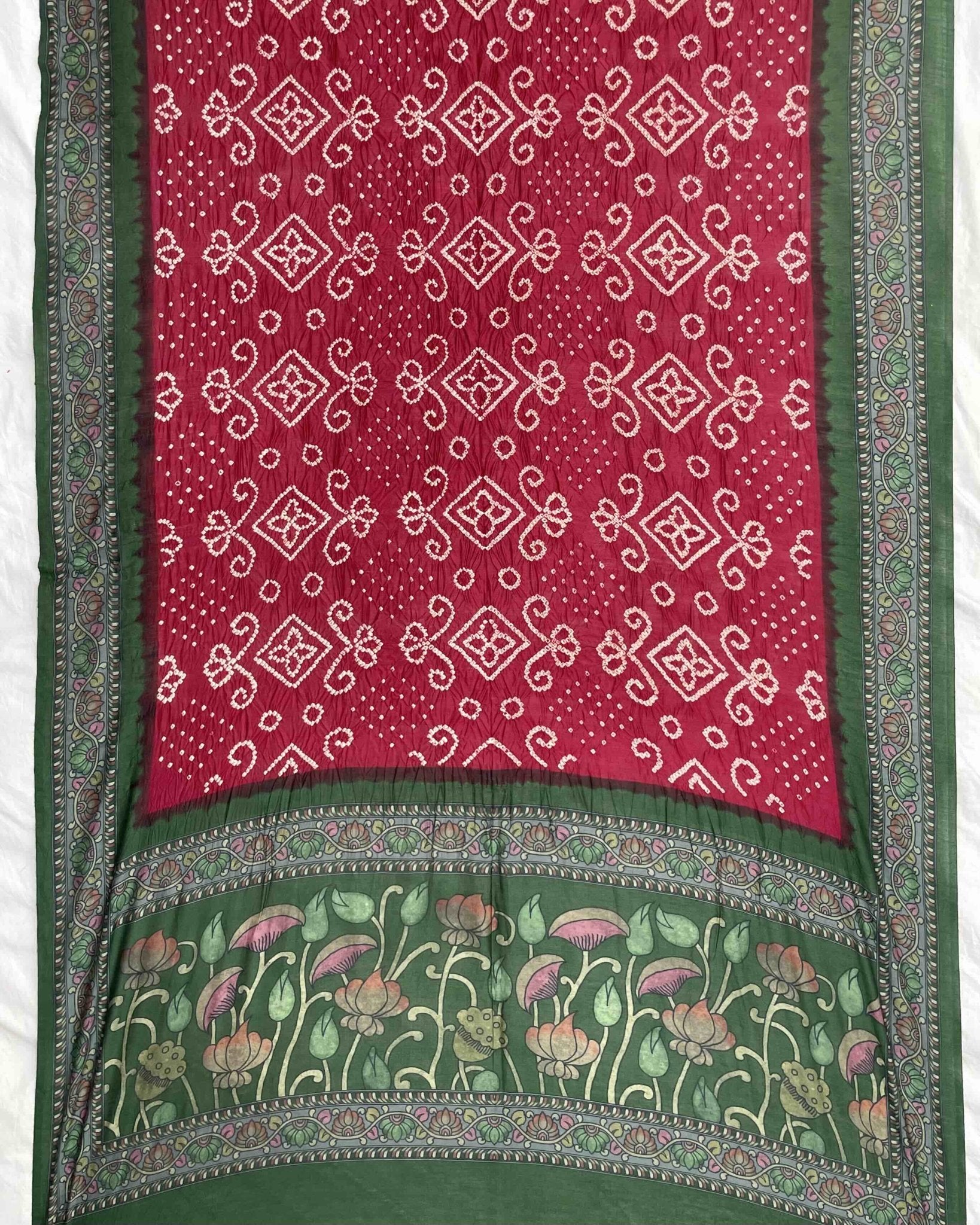 Green & Red Kalamkari Bandhani Dupatta - SindhoiPatolaArt