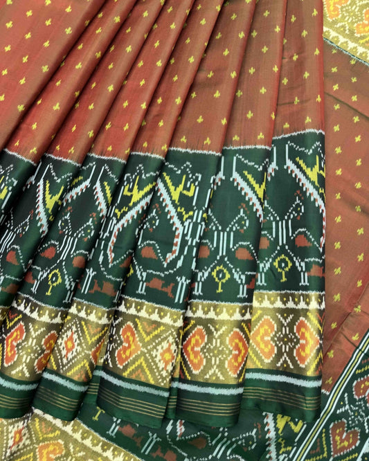 Green & Rust Doted with Peacock Scut Border Patola Saree - SindhoiPatolaArt